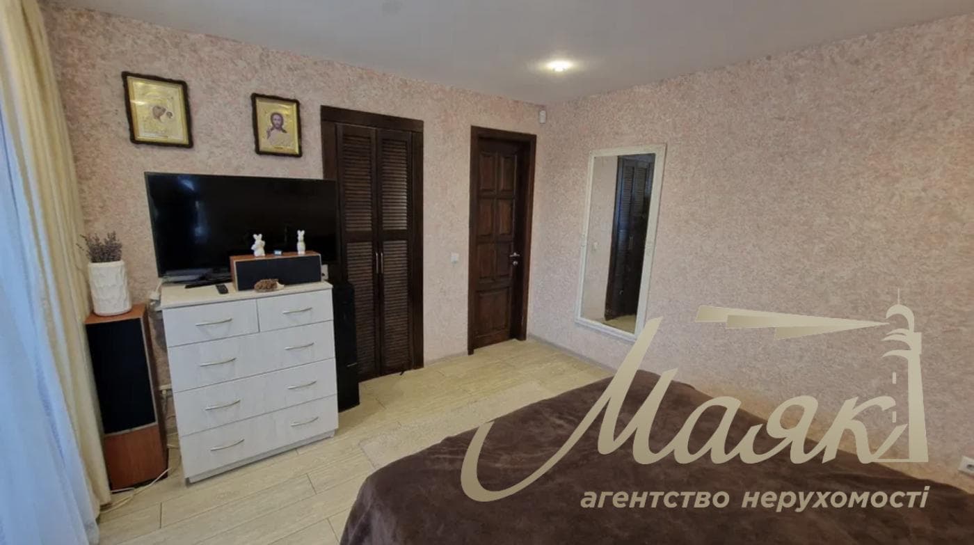 Оренда 2-поверхового будинку (100 м²) на 8 сотках землі в с. Гнедін