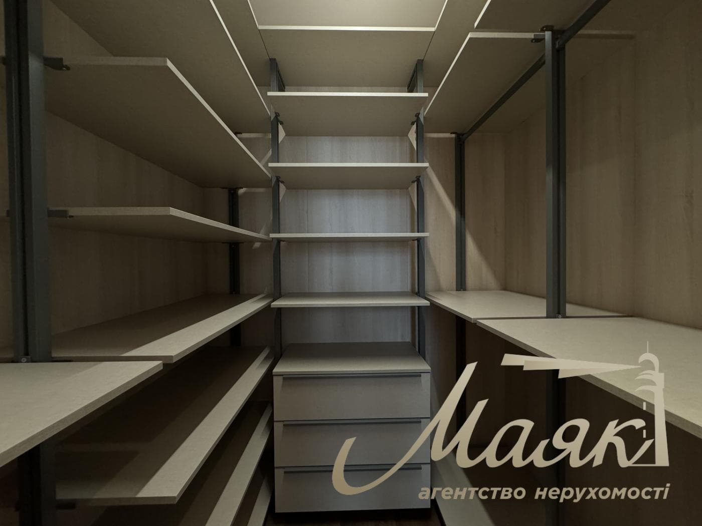 Продажа 3к квартиры 150м2 в ЖК Новопечерские липки, Драгомирова 17, Печерск, Киев