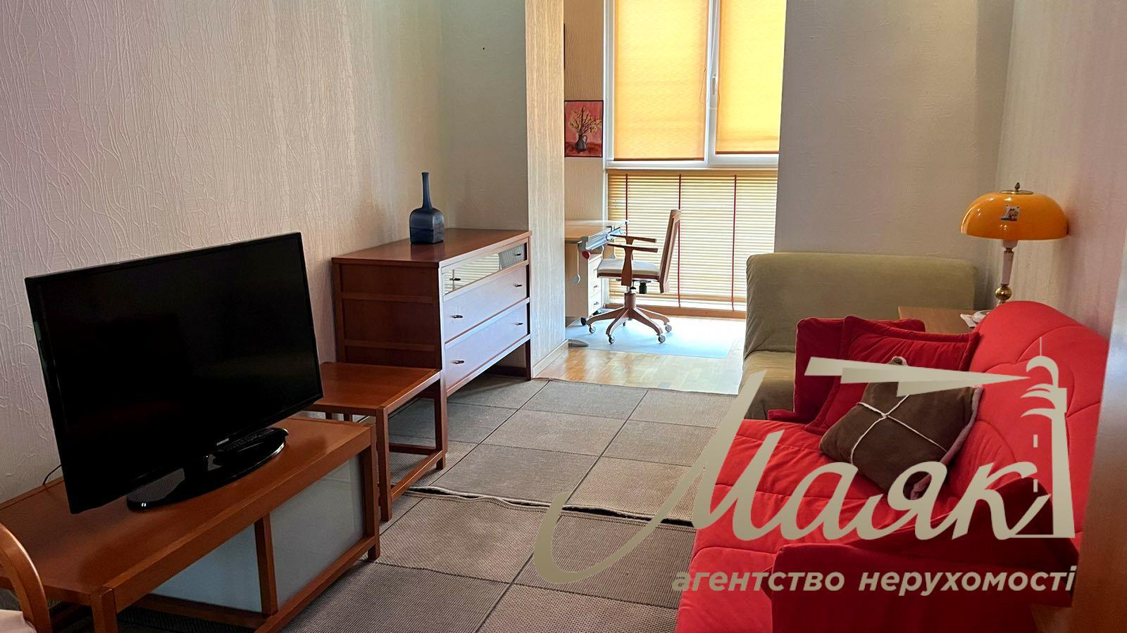 Оренда 4-кімнатної квартири в Цетрі, стм. Площа Українських Героїв, Київ