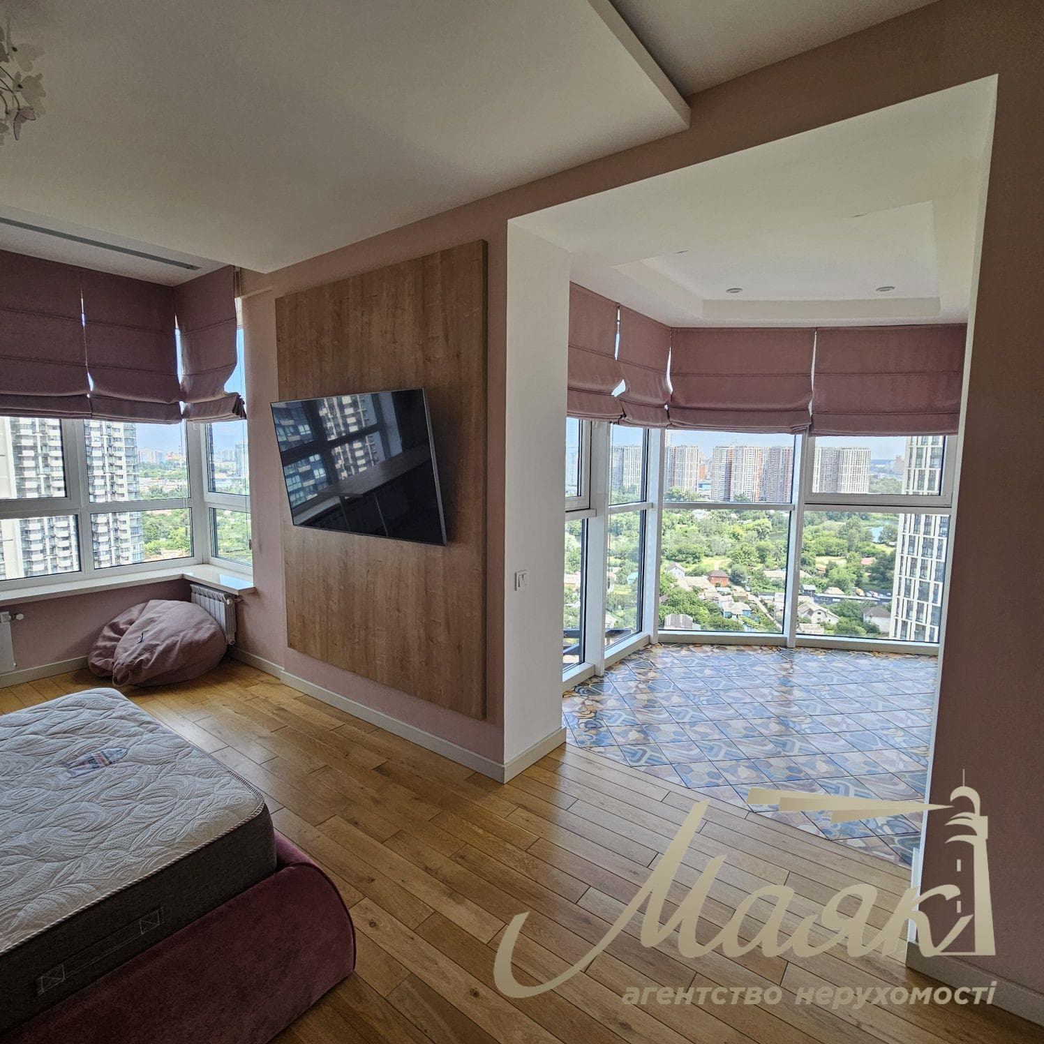 Продаж 4-кімнатної квартири, 1є18 м², ЖК «Зарічний»