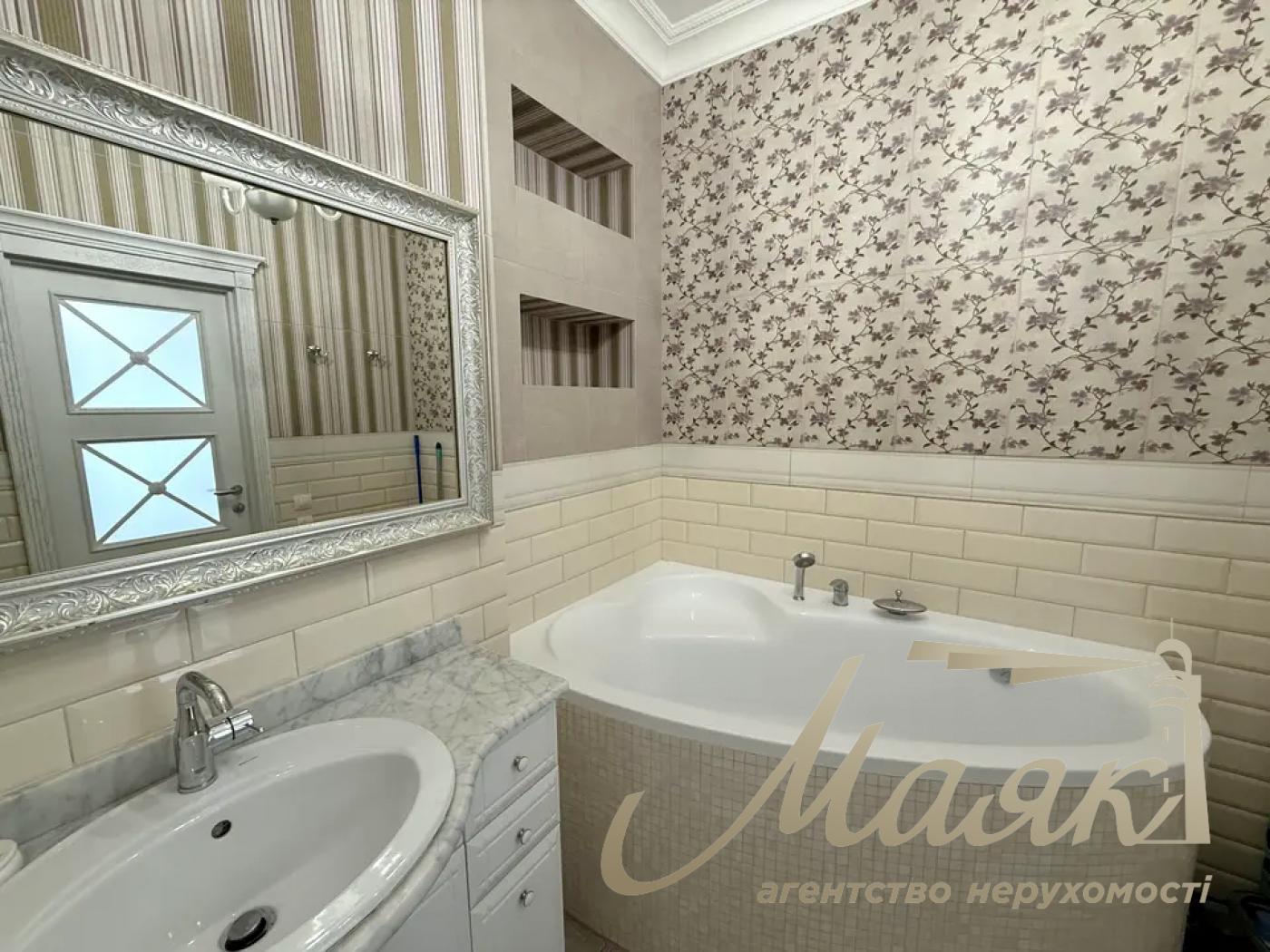Оренда 1к квартири - студії 47м², вул. Філатова Академіка, Печерськ