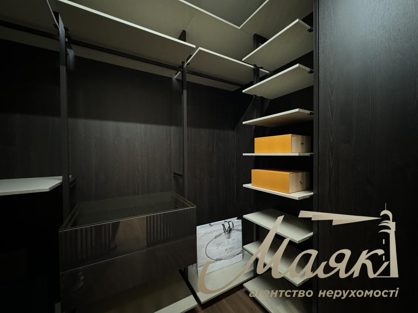 Продажа 3к квартиры 150м2 в ЖК Новопечерские липки, Драгомирова 17, Печерск, Киев