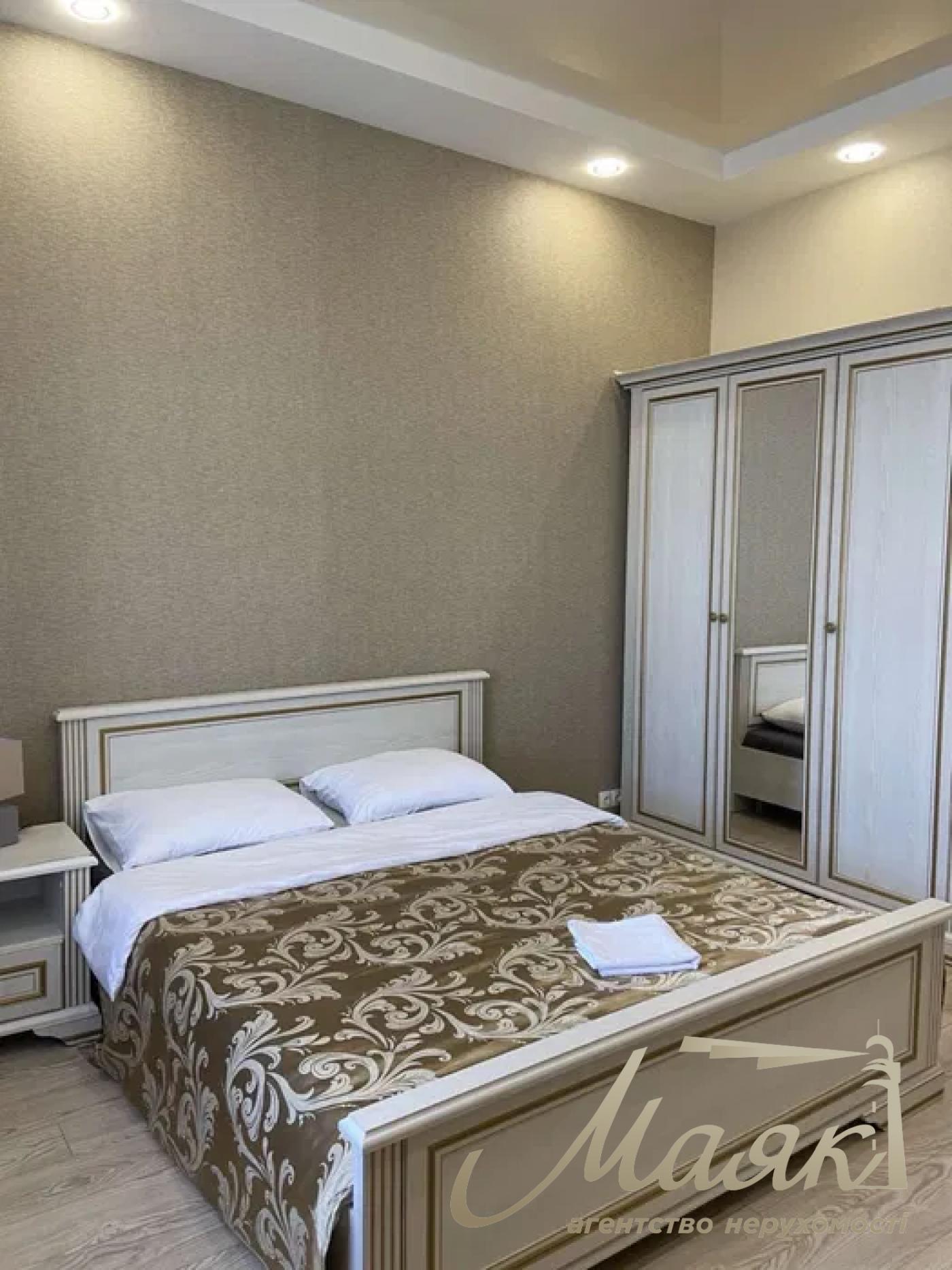 Оренда 2к квартири 95 м², вул. Пушкінська, Центер