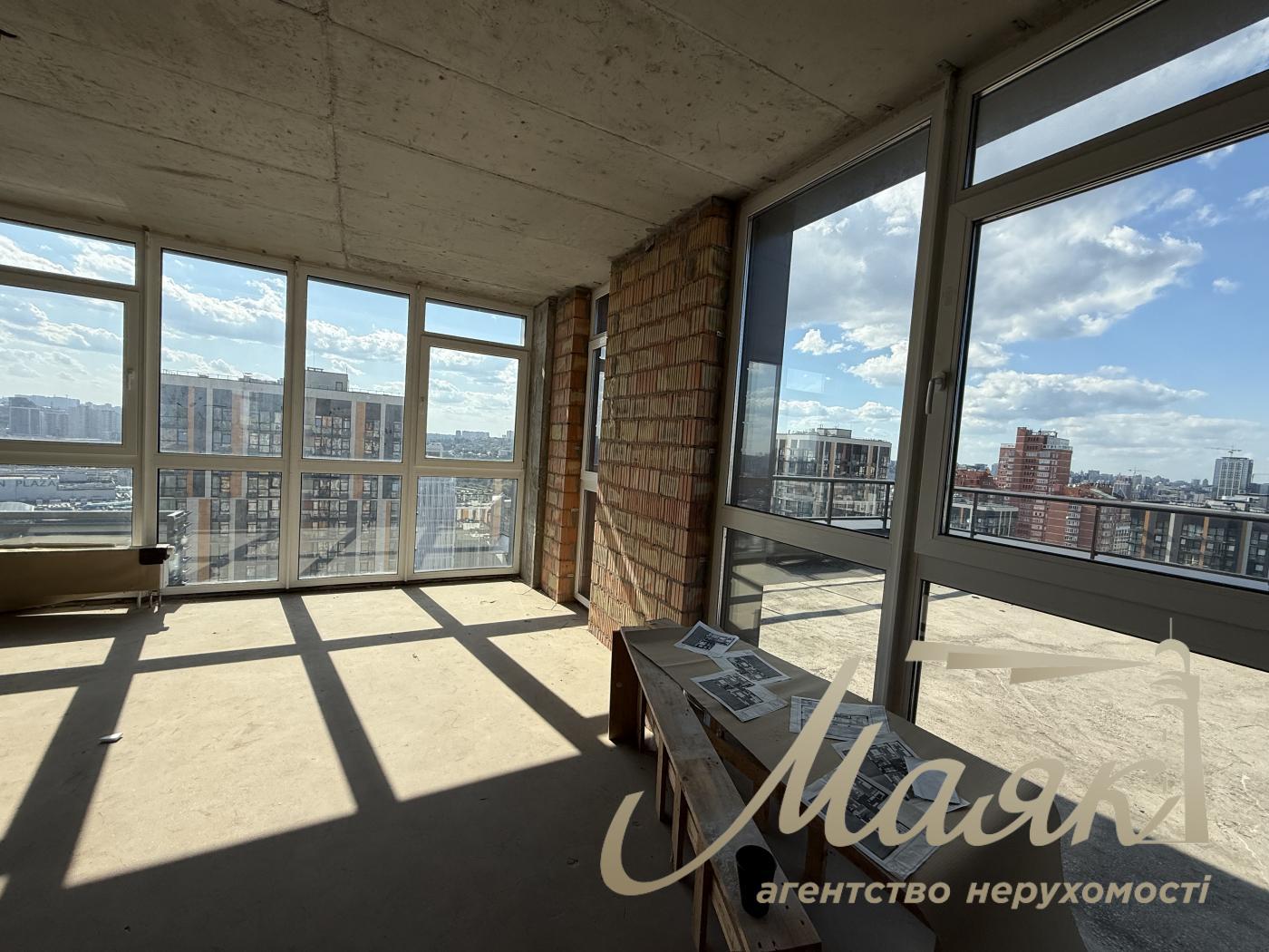 Французький квартал 2 унікальна квартира з терасою унікальна квартира з терасою