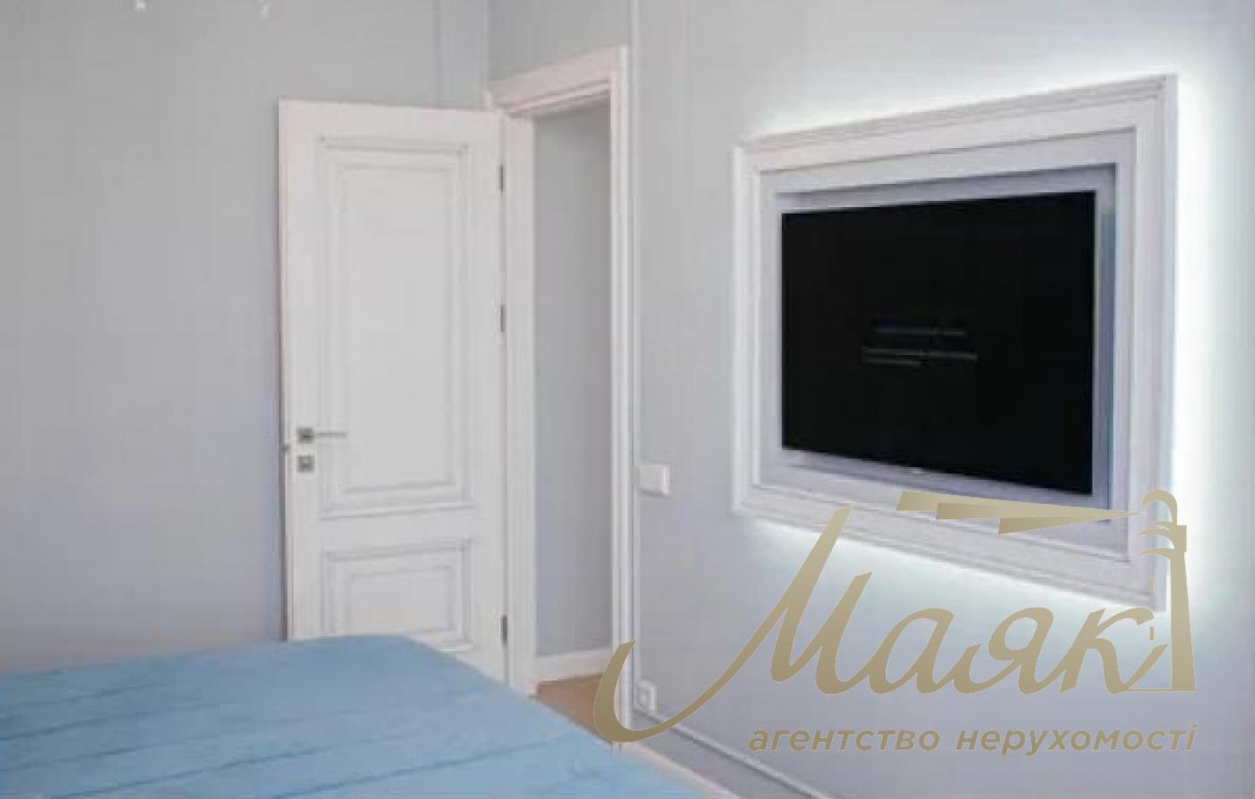 Продаж 4к квартири провулок Лабораторний, Печерськ