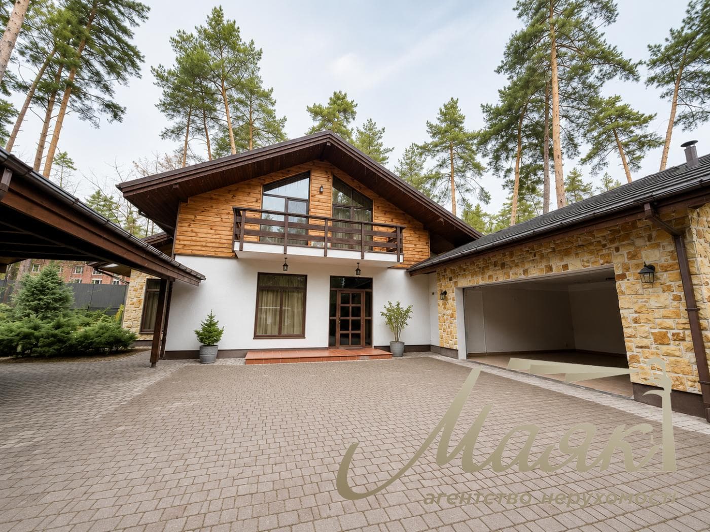 Rent a house K.Zaspa, Kozin, Pluti, rent a house in the town, swimming pool, forest, protection