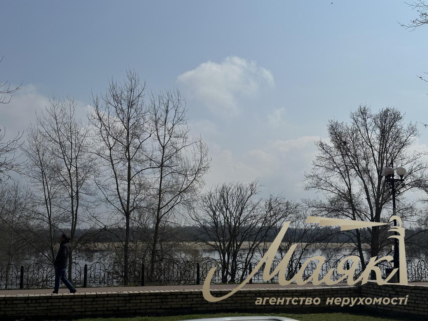 Rent a facade premises 201m2, Ivasiuk Ave, Obolonska Embankment