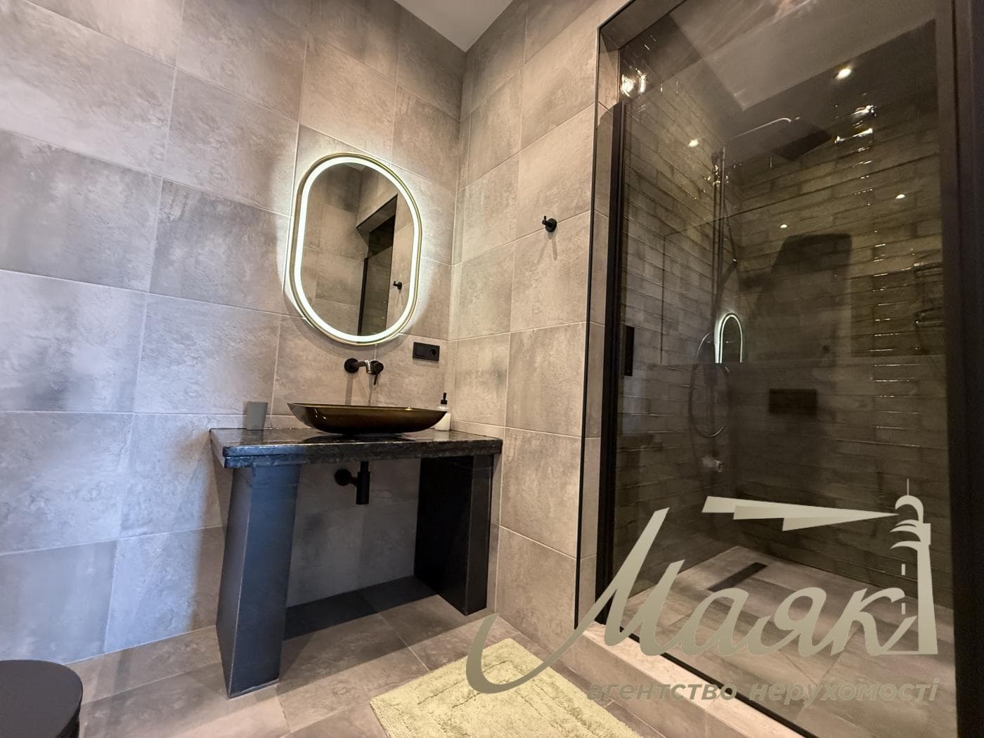 Оренда 3-поверхового таунхауса площею 220 м², Козин, КГ Montana Village