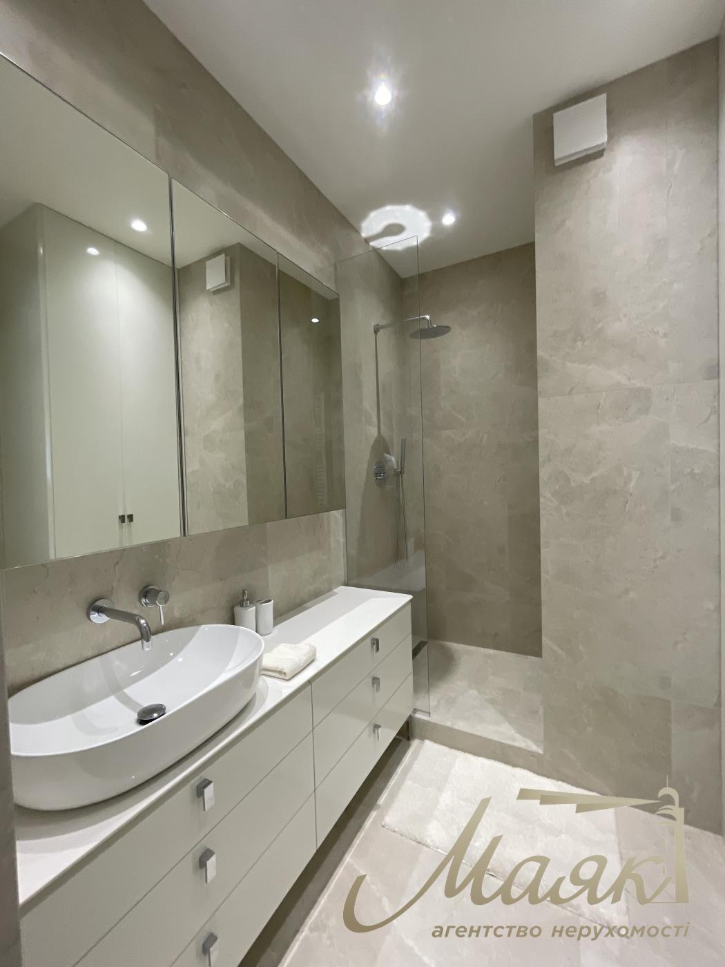 Rent 4-room apartment in Residential Complex Boulevard of Fountains, 5 Sapernoe Polye str.