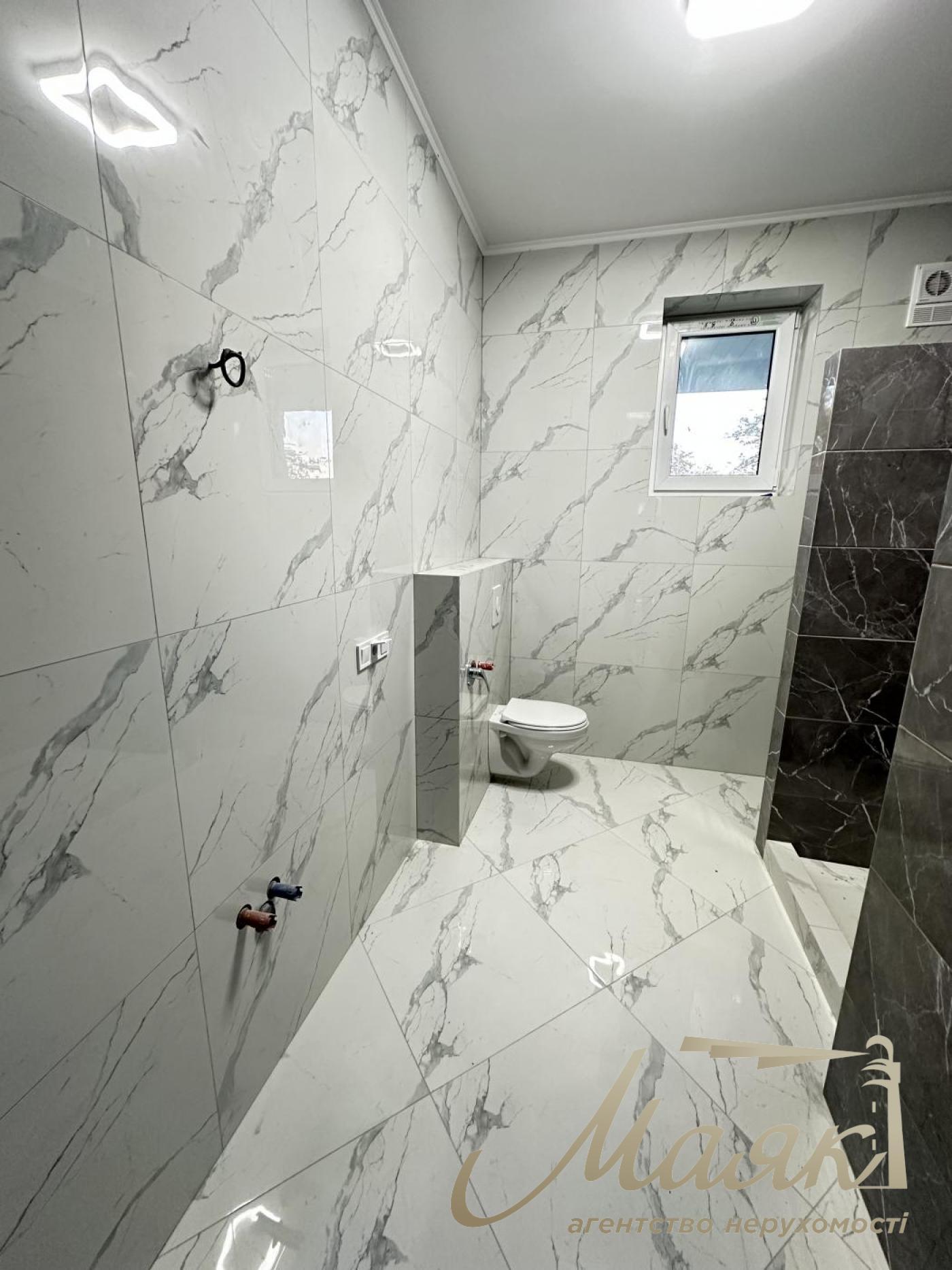 Sale 90m2 Duplex, Starye Petrovtsy, Zhovtneva st.