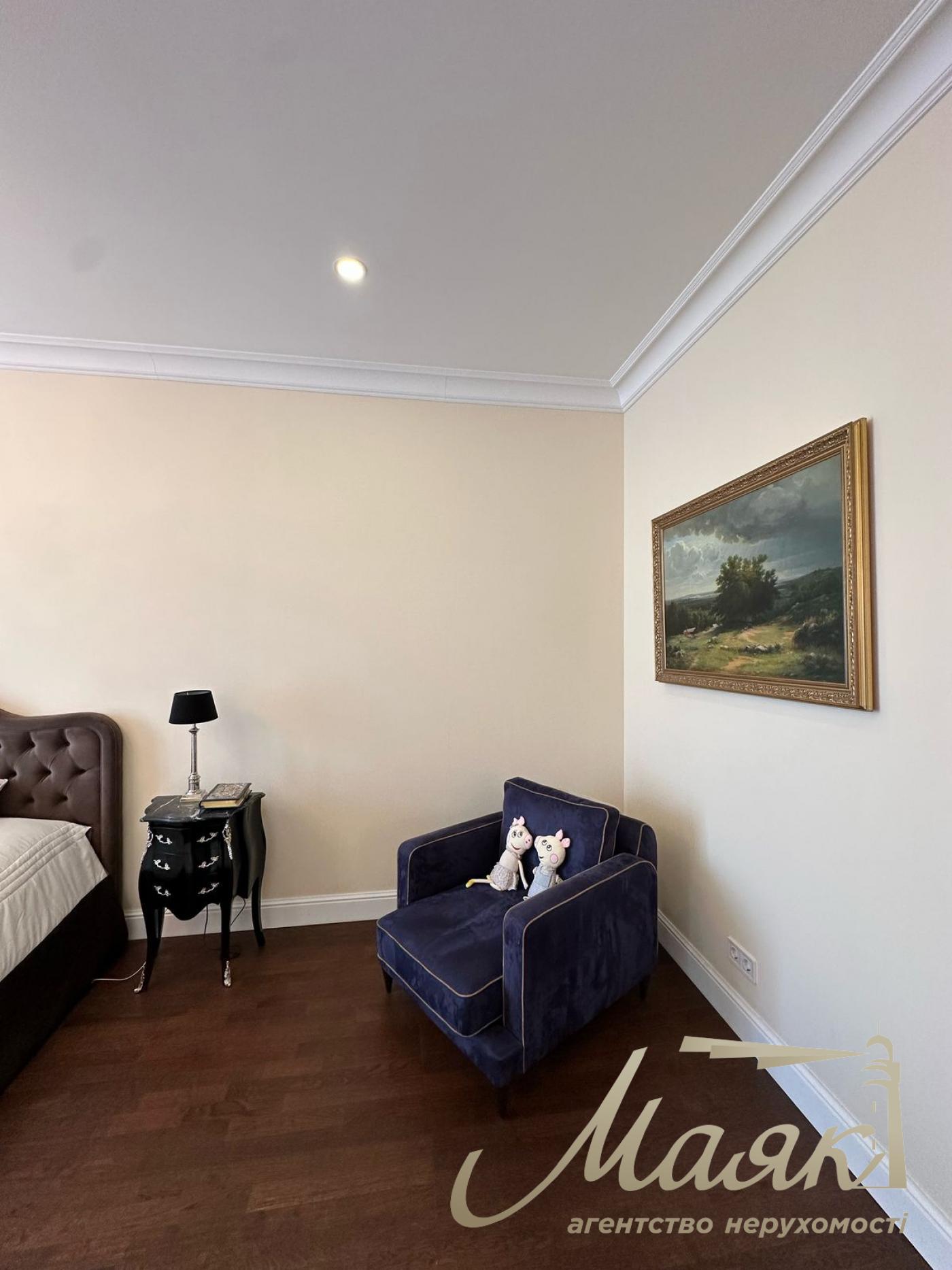 Sale of apartment 156m2 in residential complex Novopecherskie Lipki, Andreya Verkhoglyada st., Pechersk, Kyiv