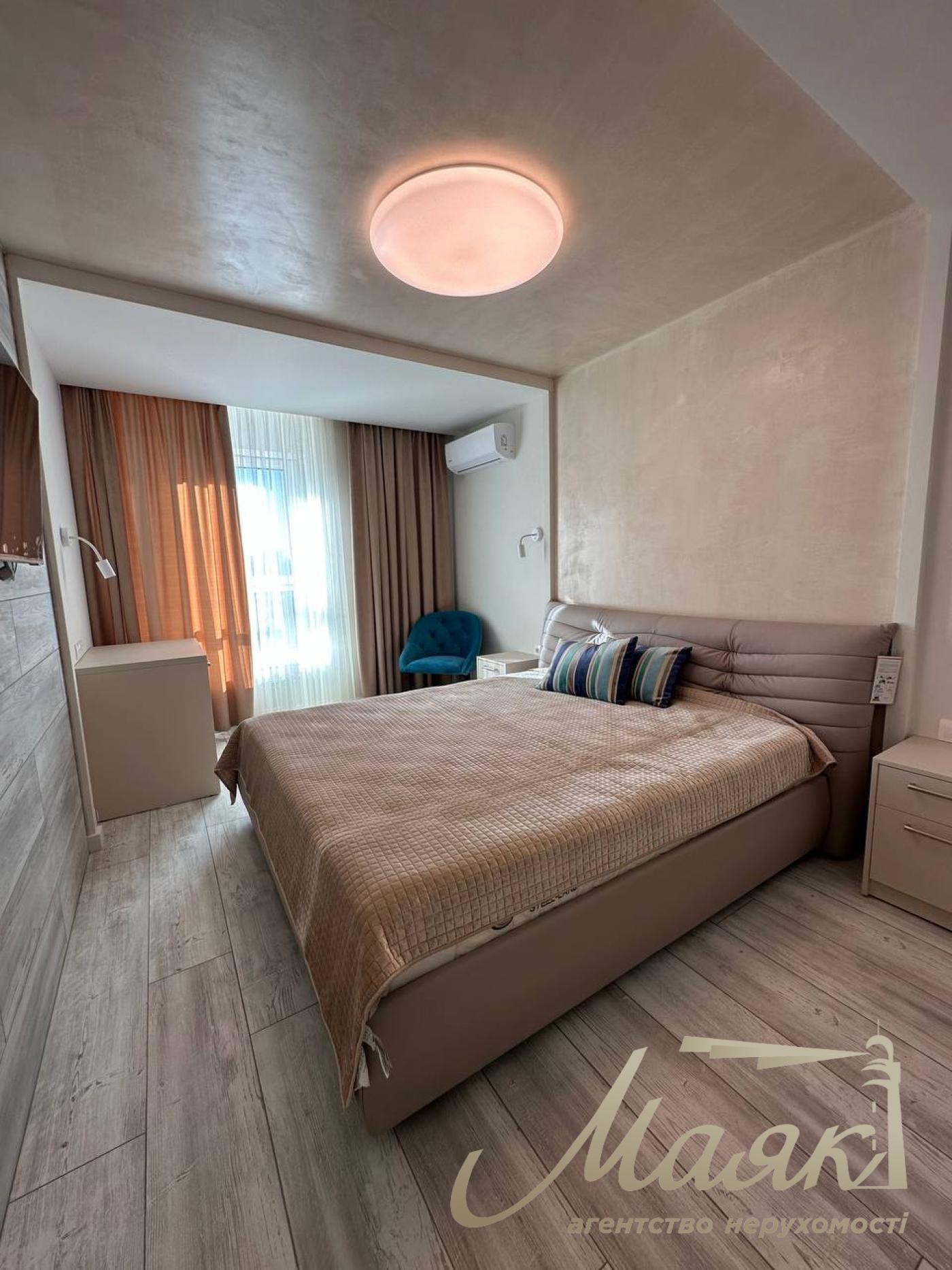 Rent 3-room apartment in Vladimirsky Residential Complex