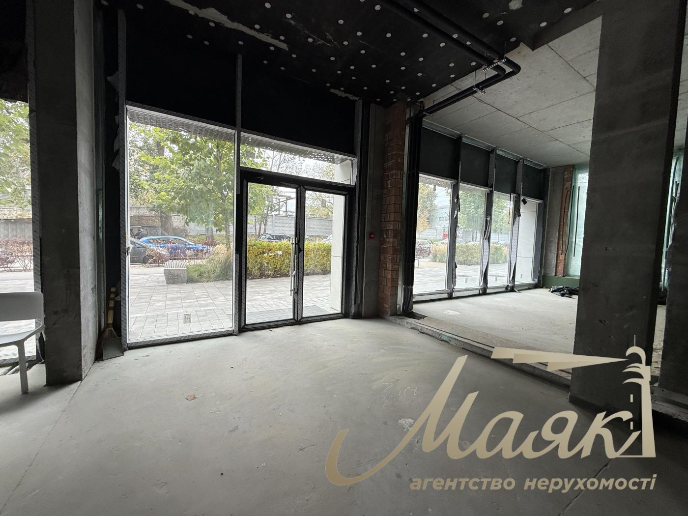 Продажа фасадного помещения 271 м² в ЖК UNIT.Home, ул. Гарета Джонса, Шевченковский район.