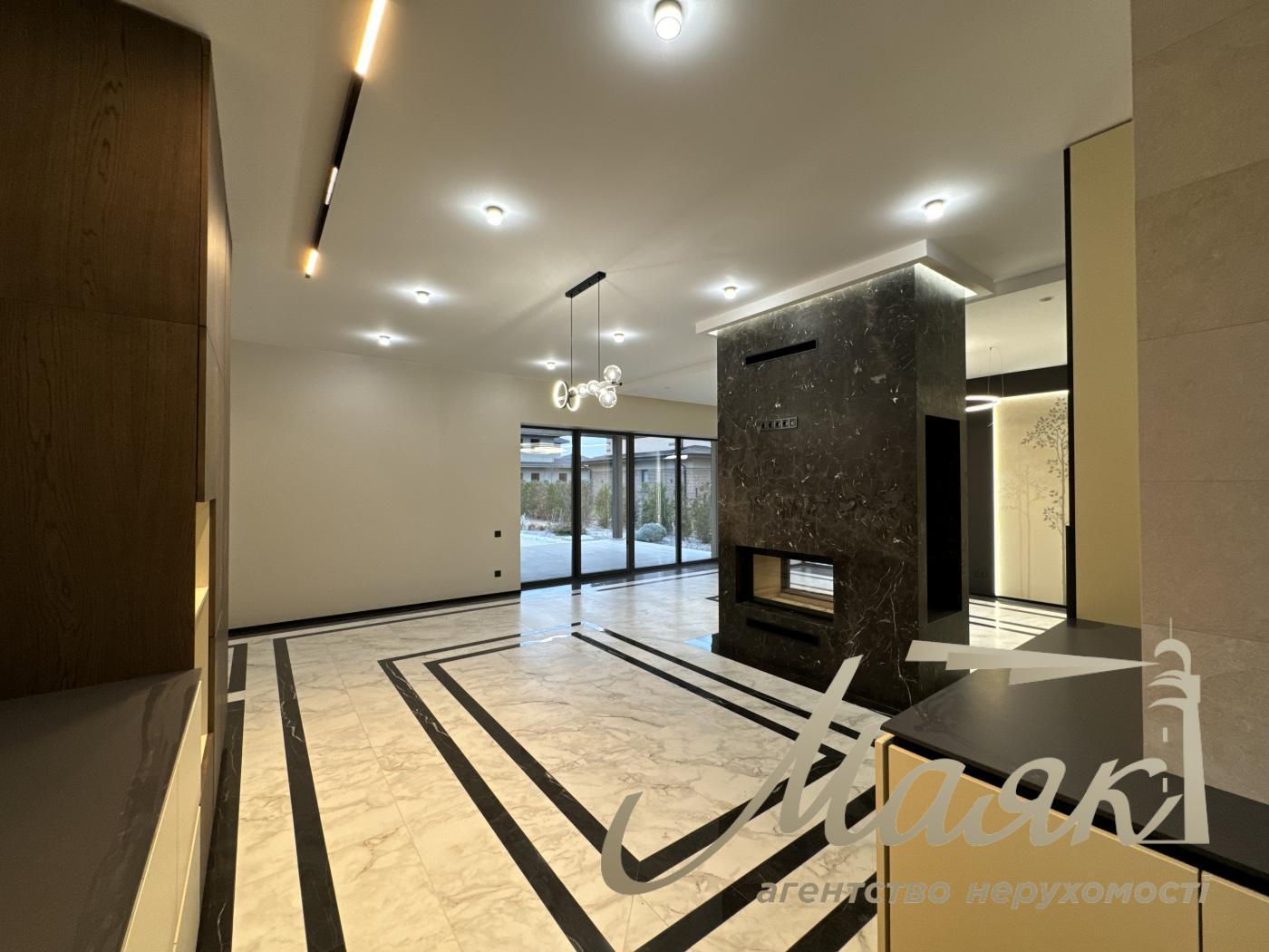 Продажа дома 286 м2  в с.Ходосовка КГ ВИТАГРАД