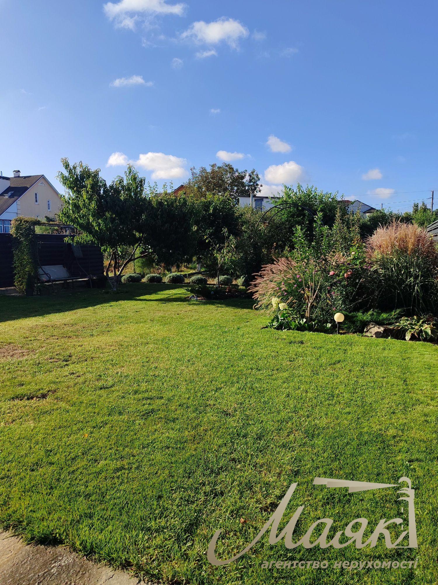 Продажа двухэтажного дома с ремонтом 209м2 в с. Ходосовка