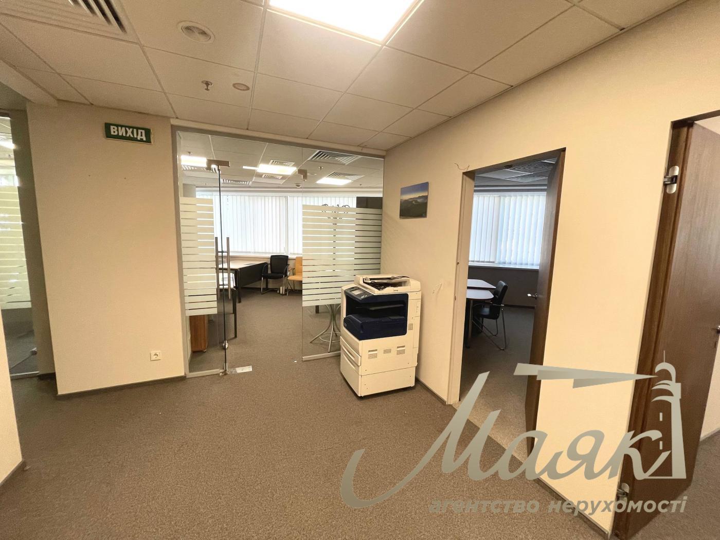 Office for rent 112m2 Business Center Millennium Center of Kyiv metro station Khreshchatyk