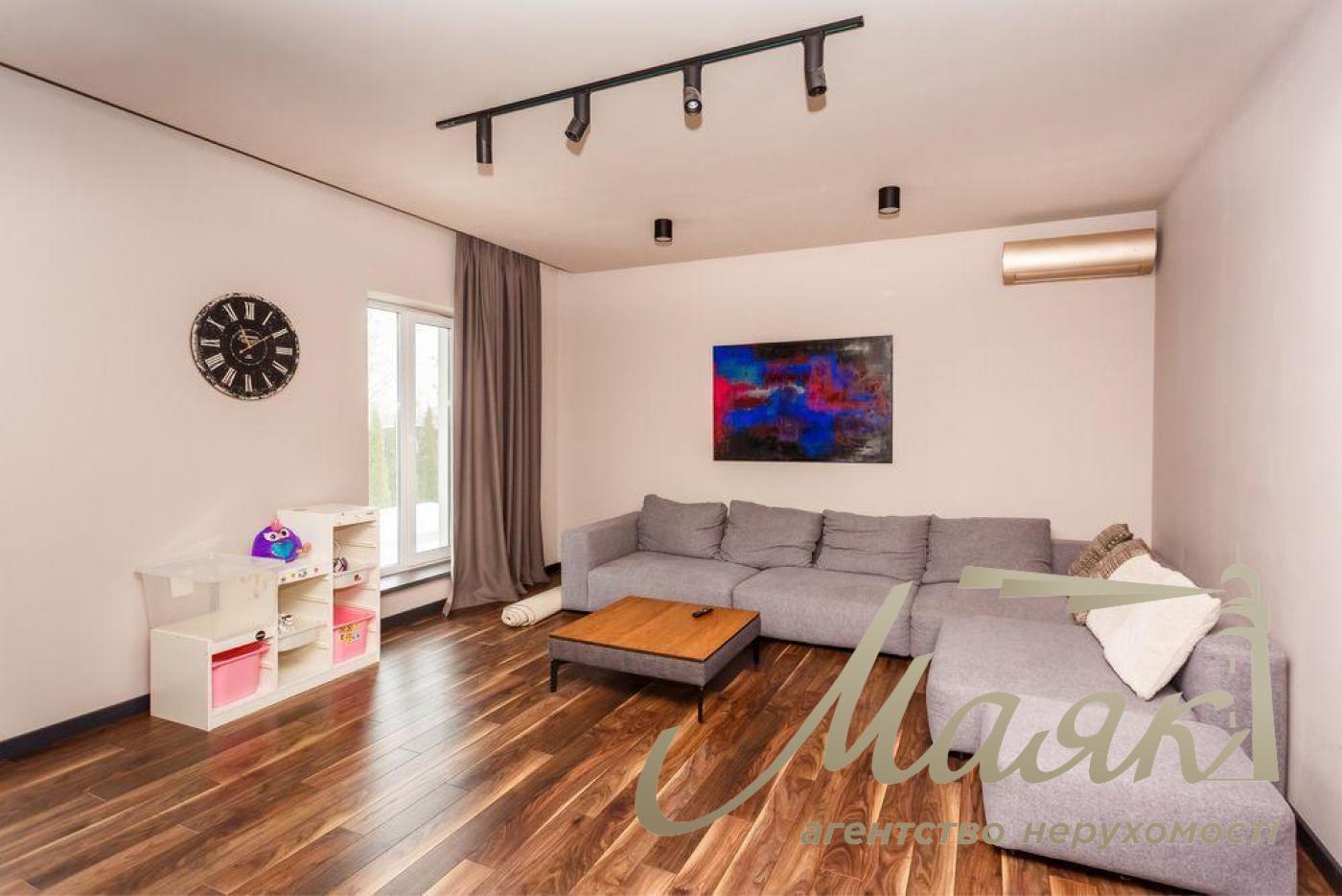 Продаж 2-поверхового будинку 210м2 с.Підгірці, Романків