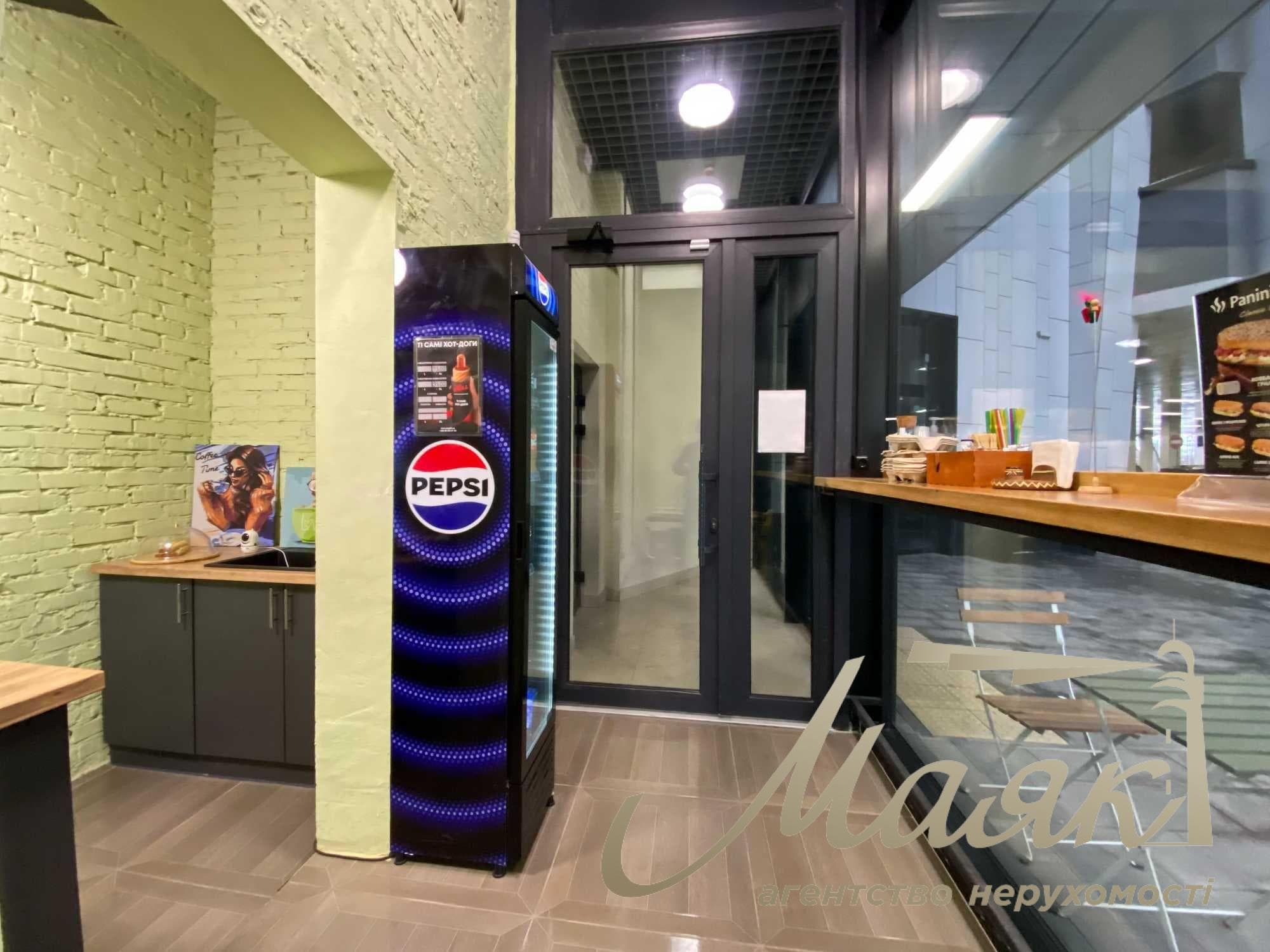 Продаж фасаду ЖК Manhattan, кафе 17,8+12 м, ФАСАД
