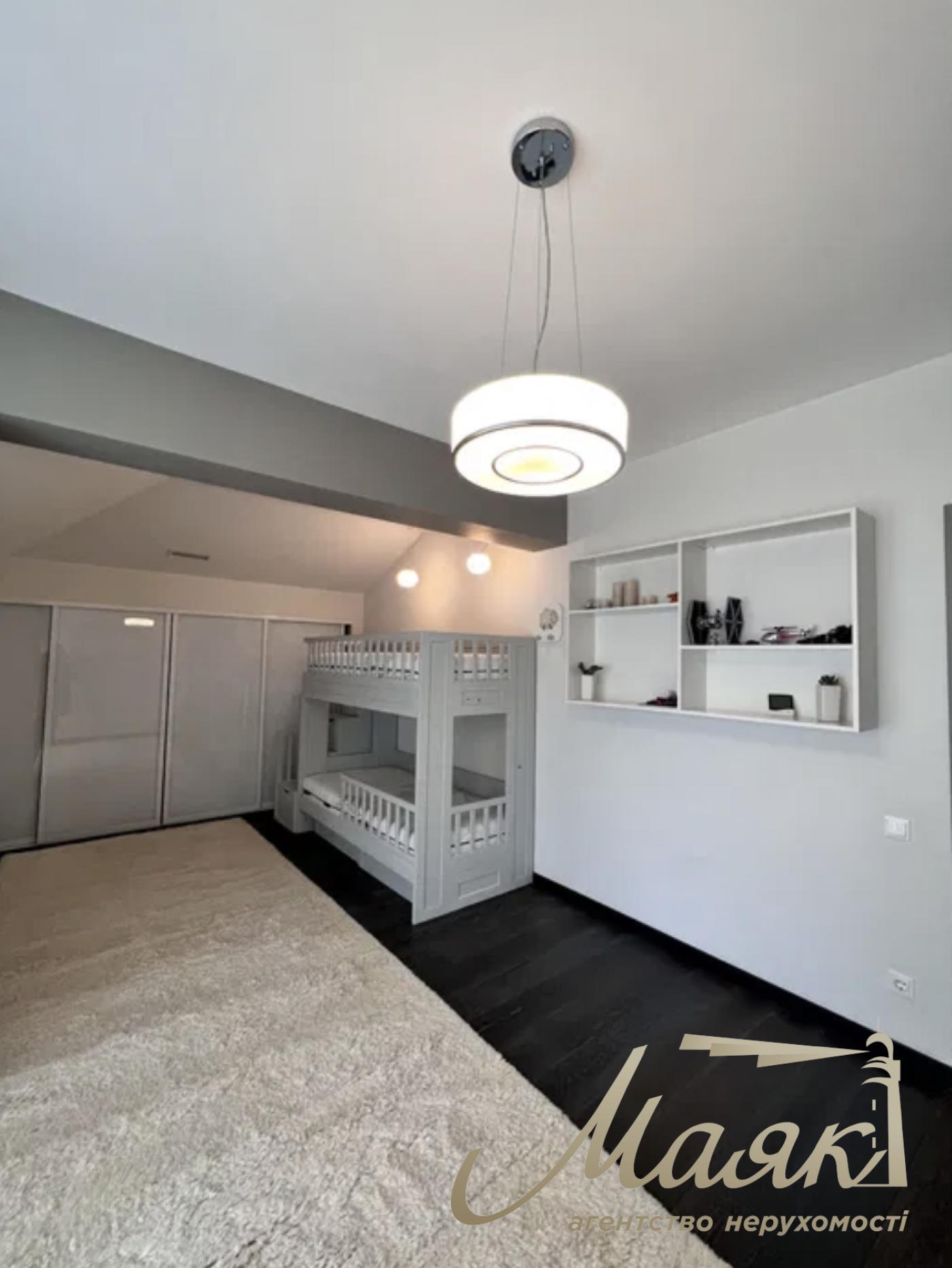 Оренда сучасного будинку Козин, Конча Заспа, з басейном