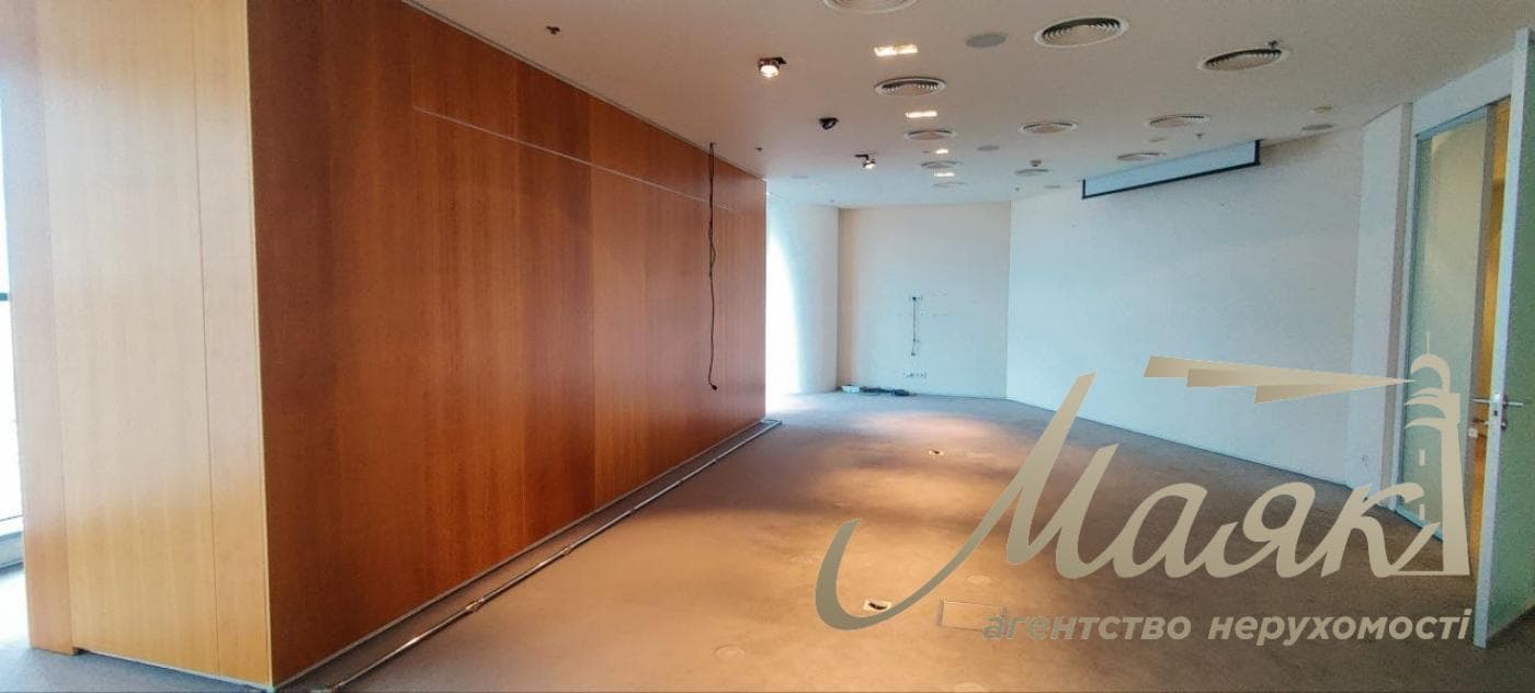 Оренда офісу площею 1620 м² у бізнес-центрі «Парус», вул. Мечникова, 2, «Гуллівер»