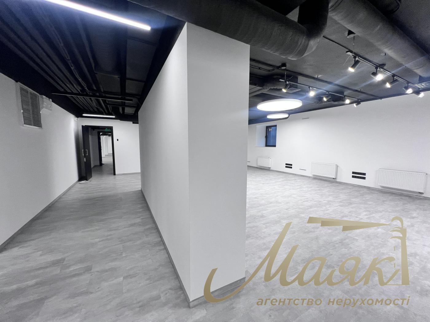 Аренда офисного помещения 500м2, БЦ Нивки Сити