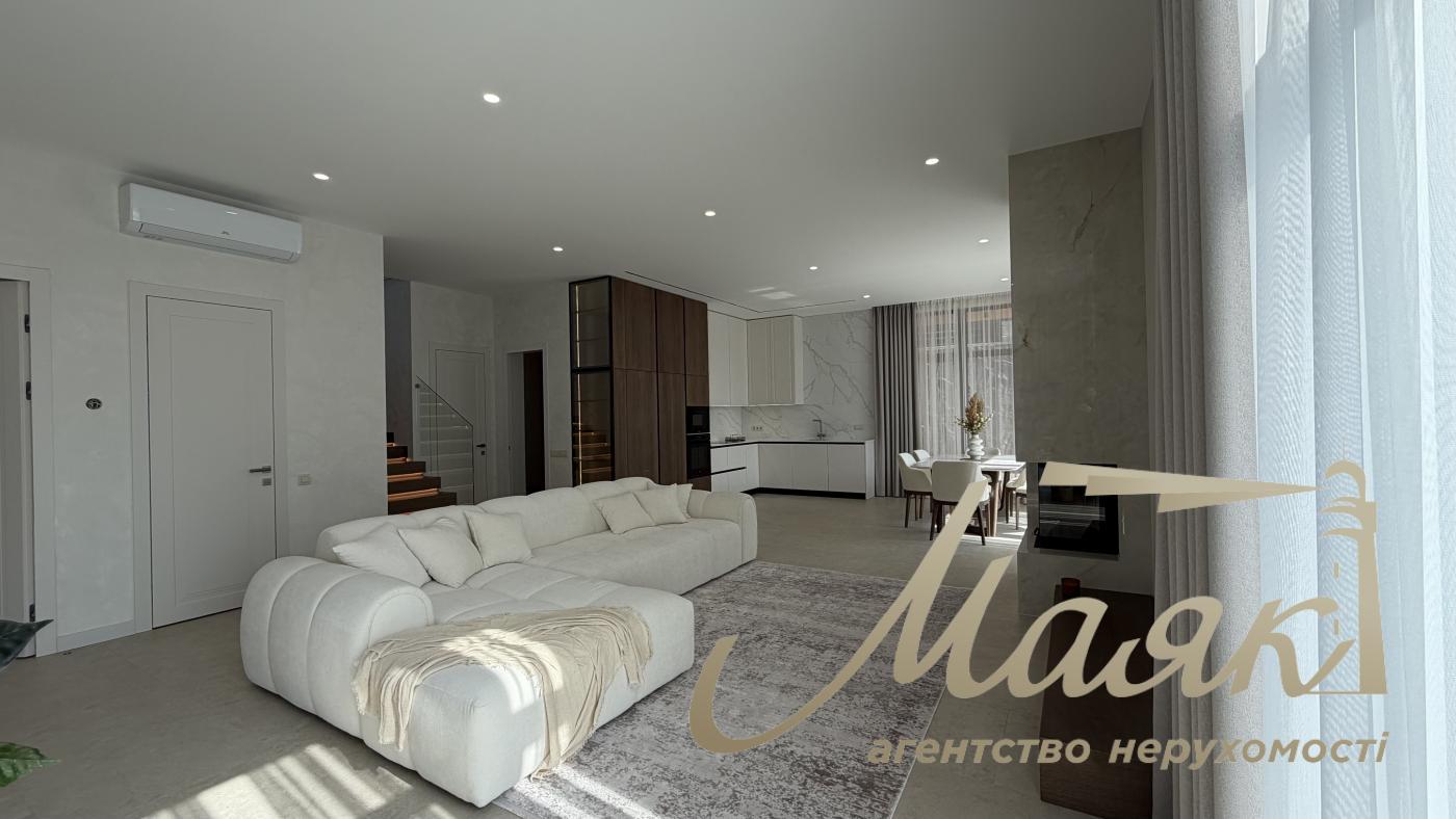 Продаж 2-х поверхового будинку 200м2, КМ Нова Ходосівка