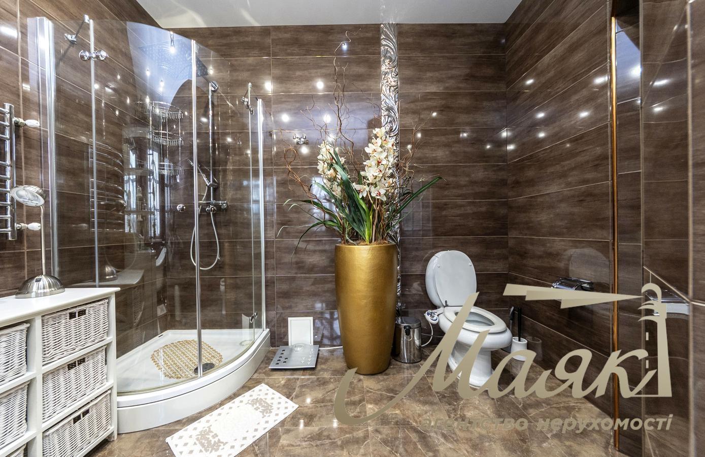 Продажа элитного дома 631м2 в Киеве, Голосеевский р-н, с.Вита-Литовская, пров. Залужный