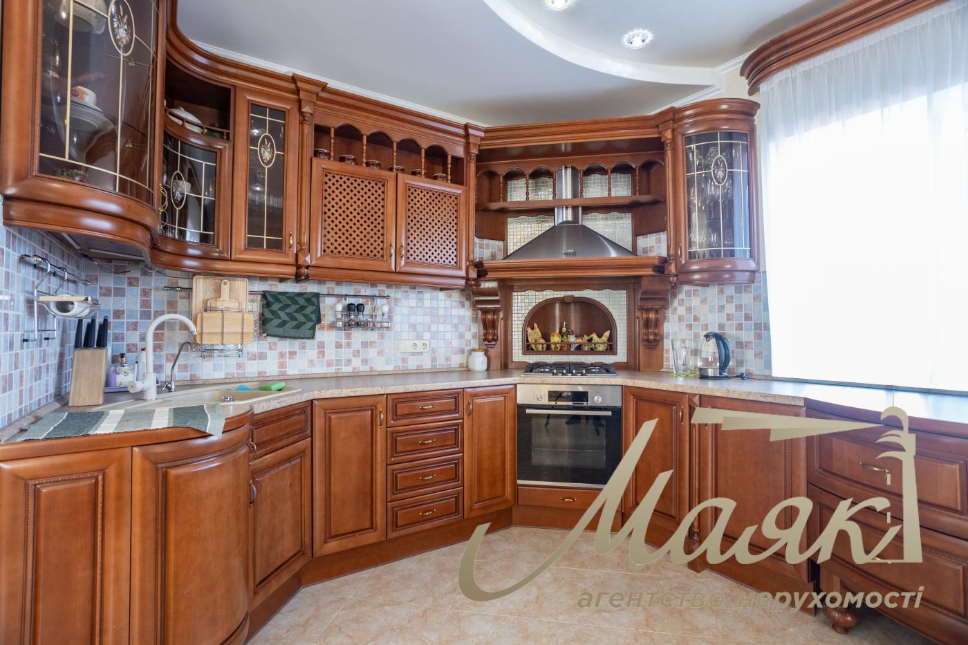 Продаж будинку Березівка, купити будинок в Березівці, будинок житомирское направавление купити, будинок з басейном купити Київська область