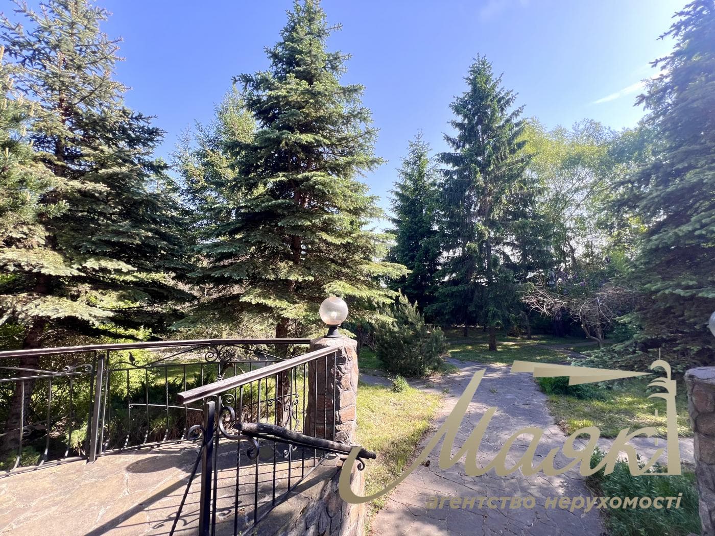 Продаж 3-х поверхового будинку 380м2, Крушинка