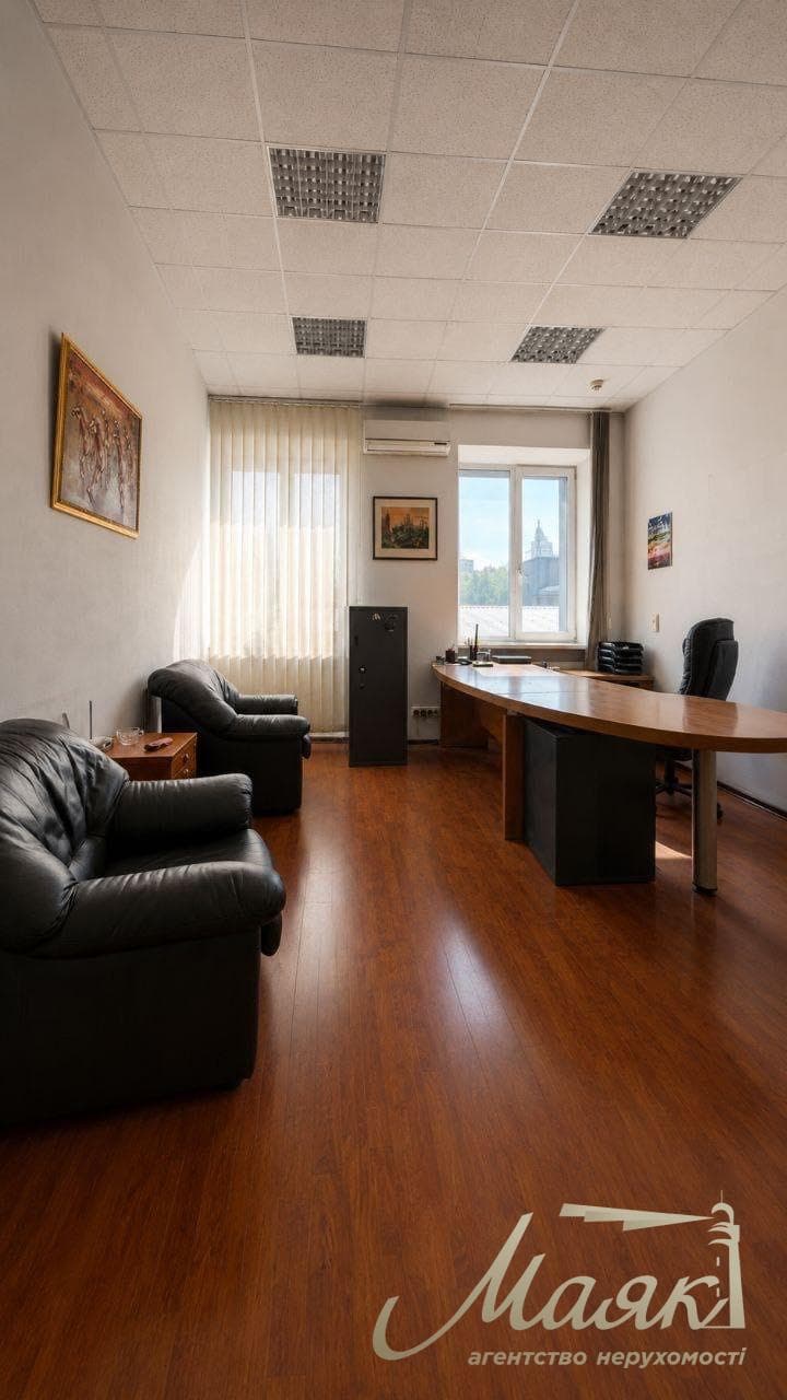 Продаж земельної ділянки (930 м²) за адресою: вул. Г. Шаповала, 10, Солом'янський район