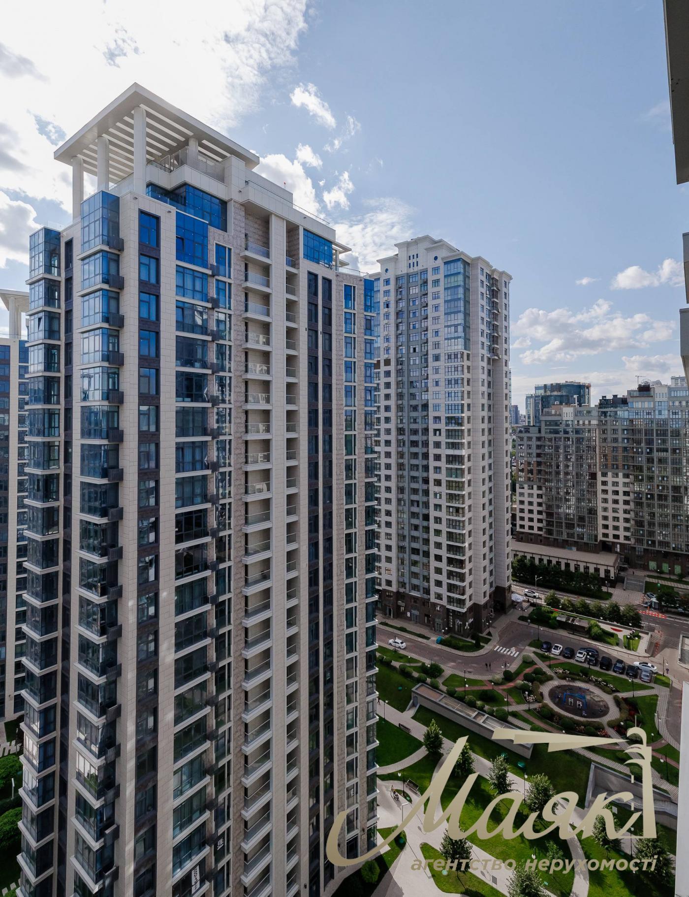 Продаж квартири 118м2 в ЖК Новопечерськие липки, ул. Андрея Верхогляда 15Б. (Михайла Драгомирова)