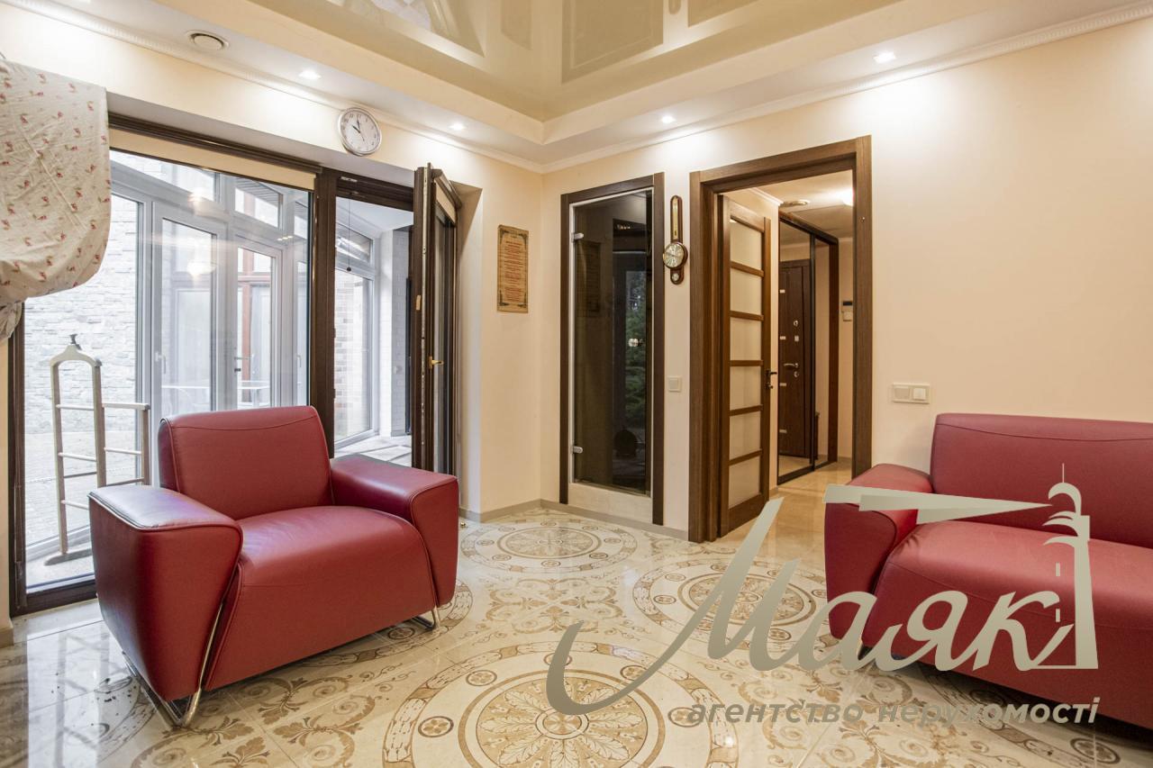 Sale of house 420 m2 in elite KG Solnechnaya Dolina, Romankov