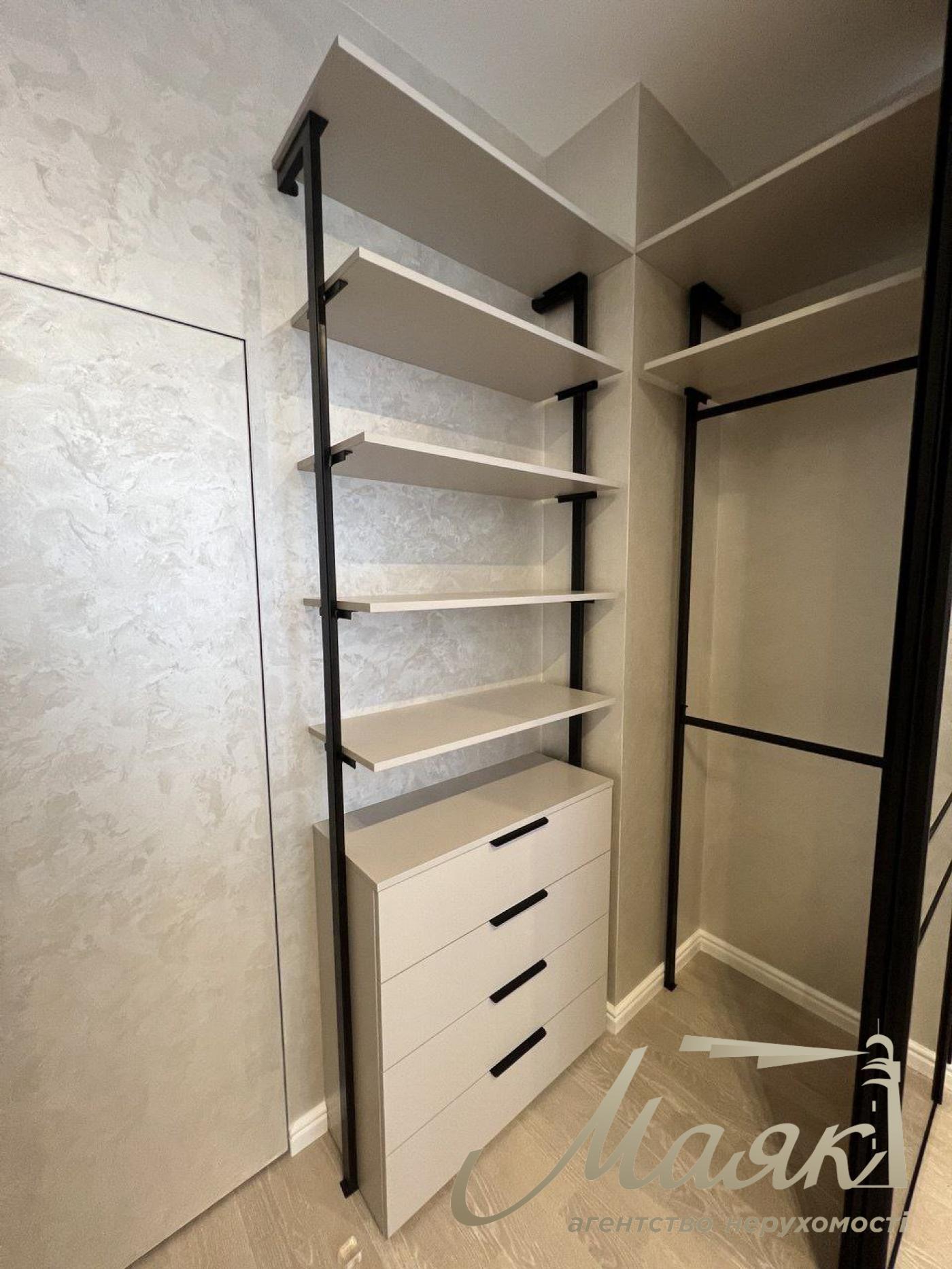 Продаж квартири 90 м2 у ЖК Бульвар фонтанів