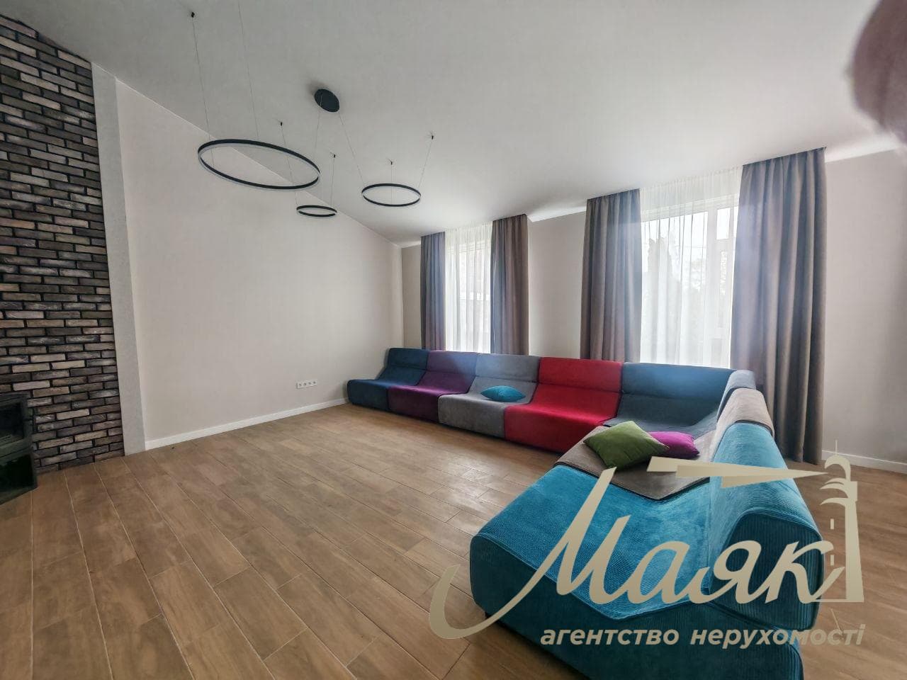 Аренда дома с ремонтом 176,7 м², район Ветряные горю, Подольский район, Киев, новий автономний дом с укрытием.