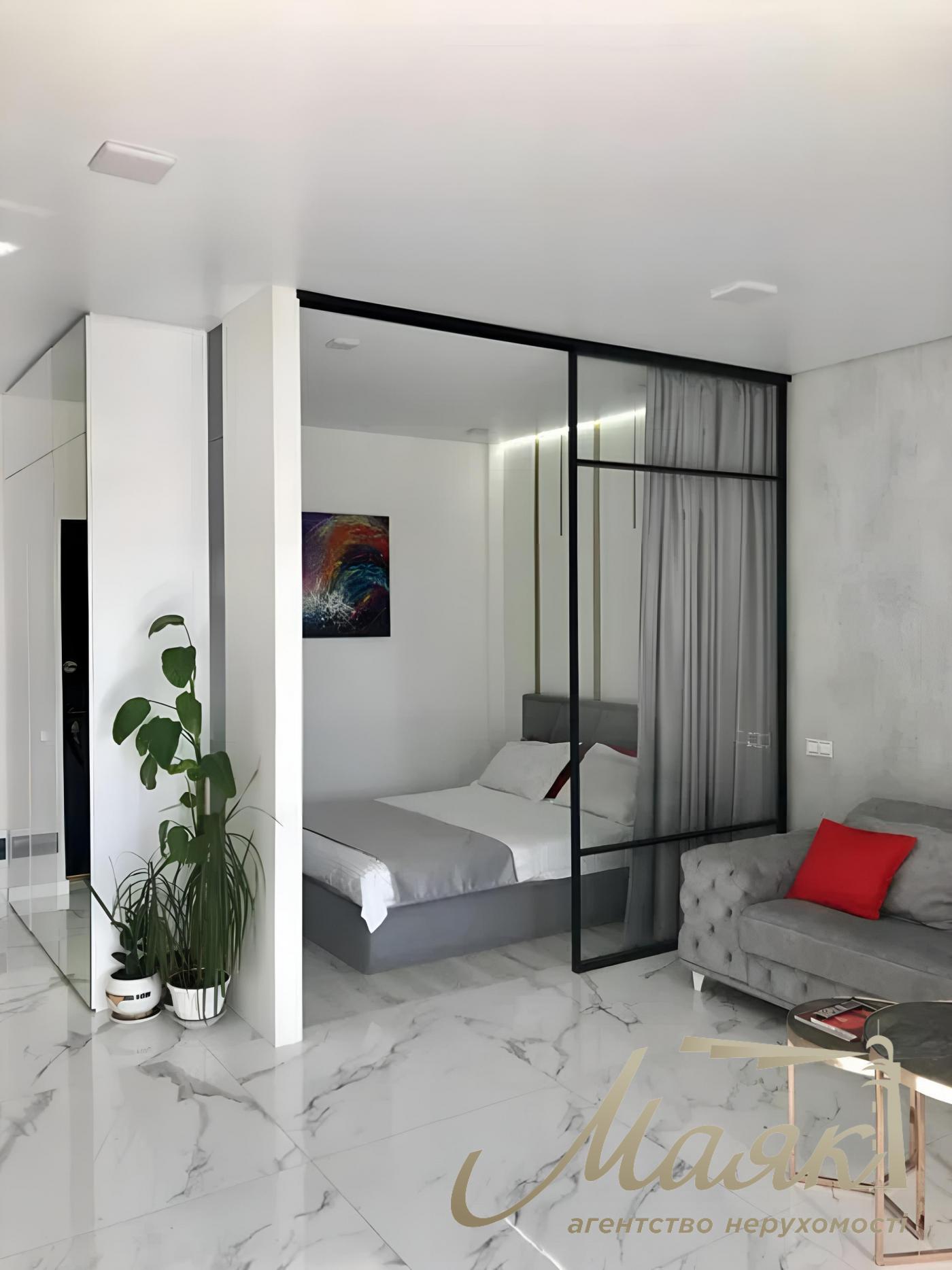 Rent 1-room 48m2 apartment in the LCD "Chicago central house" Antonovicha str. 44