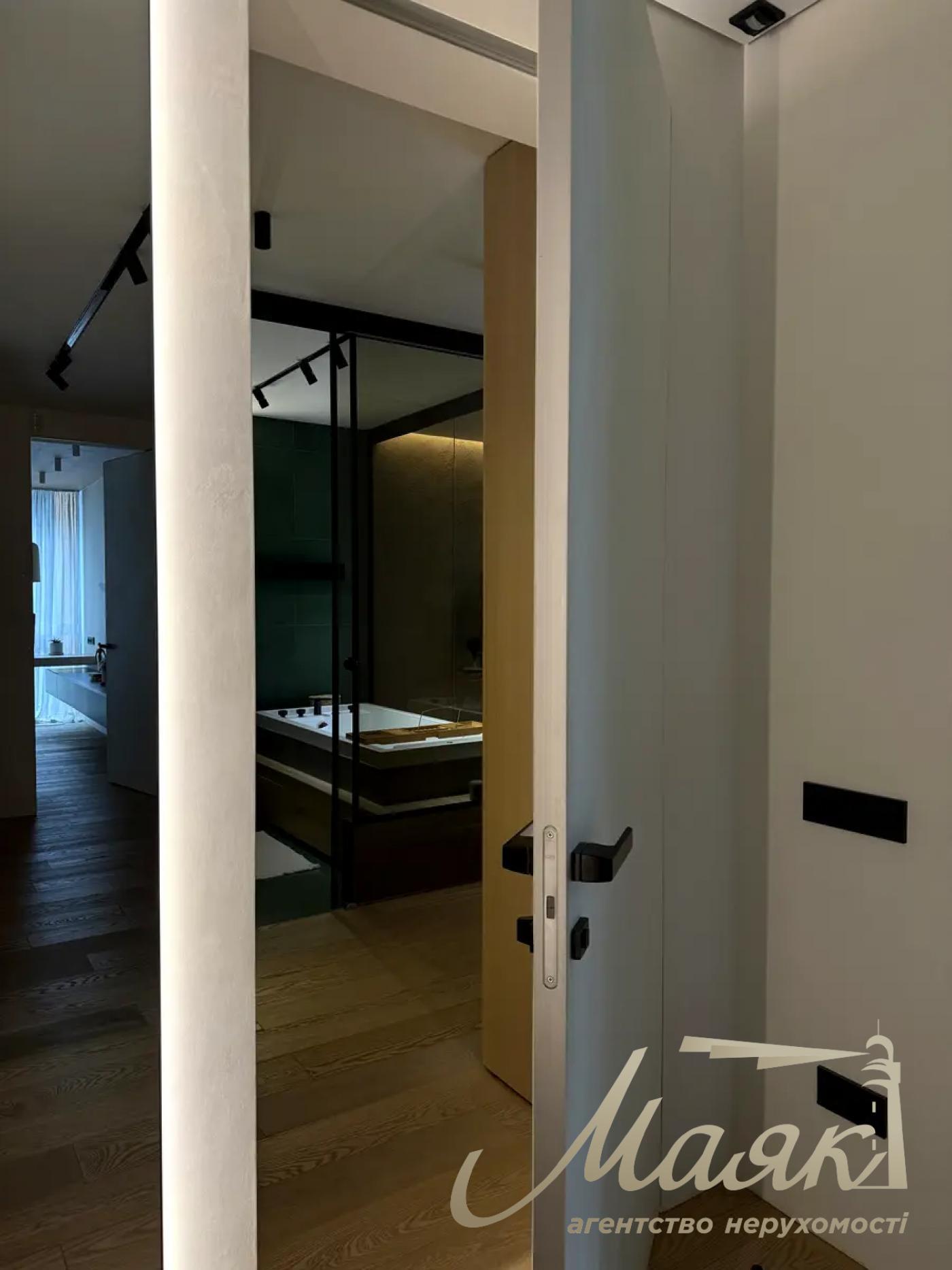 Оренда 3-кімнатної квартири 105м2 у ЖК Французький квартал 2, вул. Джона Маккейна 1Б