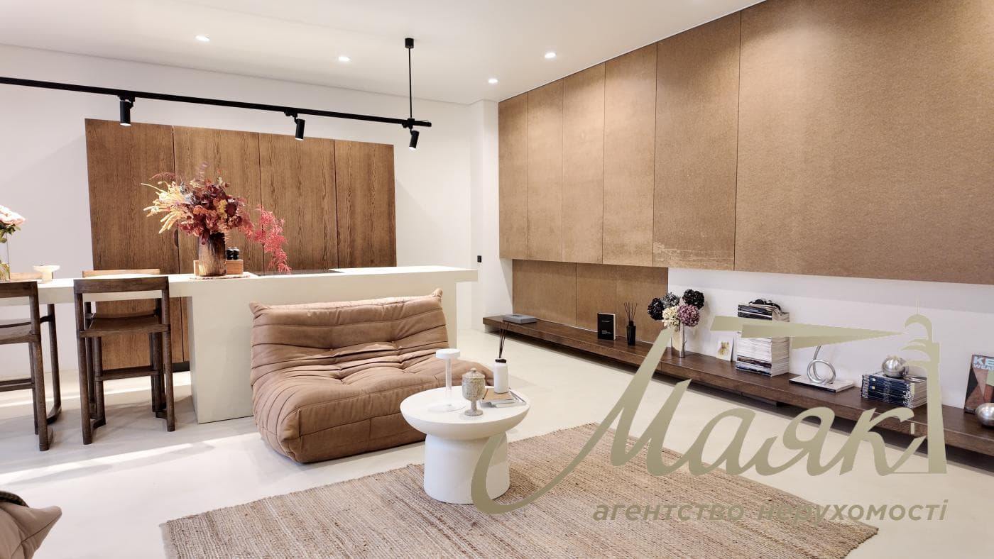 Sale of 3-room apartment in the French Quarter 2 residential complex