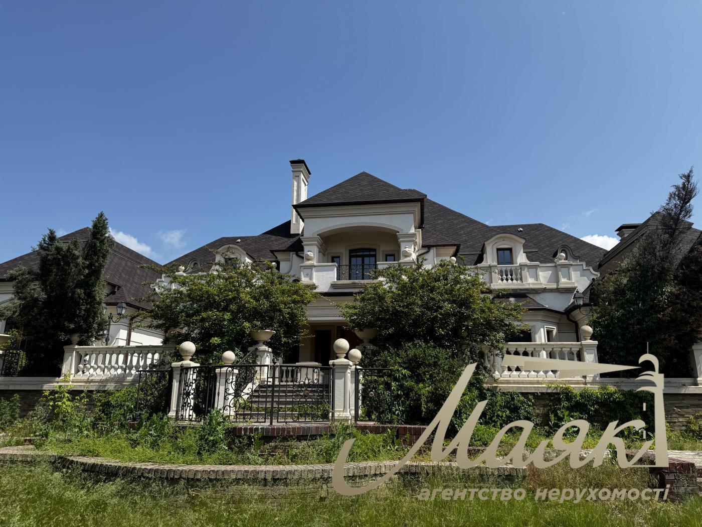 Продаж будинку біля води 1200 кв.м у Кончі-Заспі | Свій пляж і вихід до води