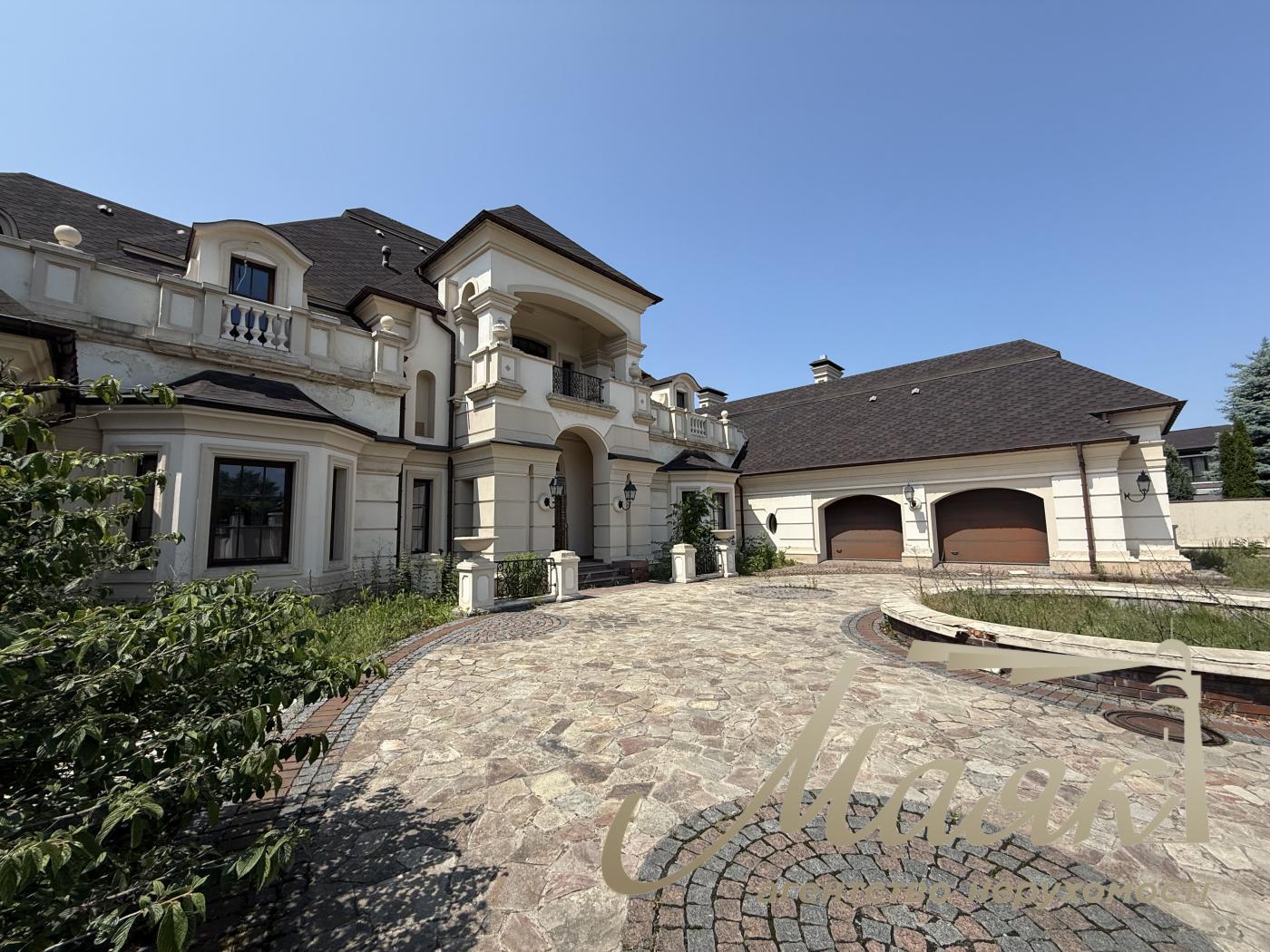 Продаж будинку біля води 1200 кв.м у Кончі-Заспі | Свій пляж і вихід до води