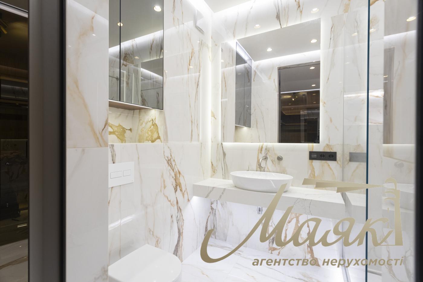 Продажа 2к квартиры 50м2, ЖК Французский квартал 2, ул. Джона Маккейна, Печерський район.