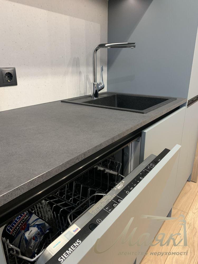 Продаж сучасної квартири 38 м² з дизайнерським ремонтом у ЖК Файна Таун, Шевченківський