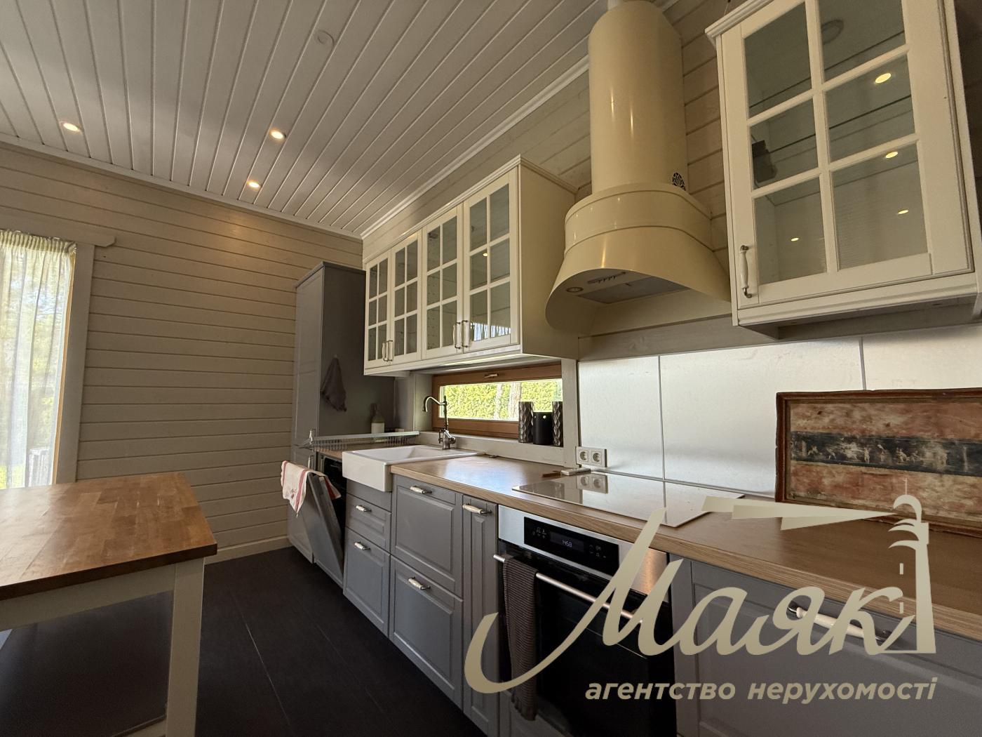 Оренда затишного будинку 280м2 з видом на озеро в Конча-Заспі, Хутір Мрігі.