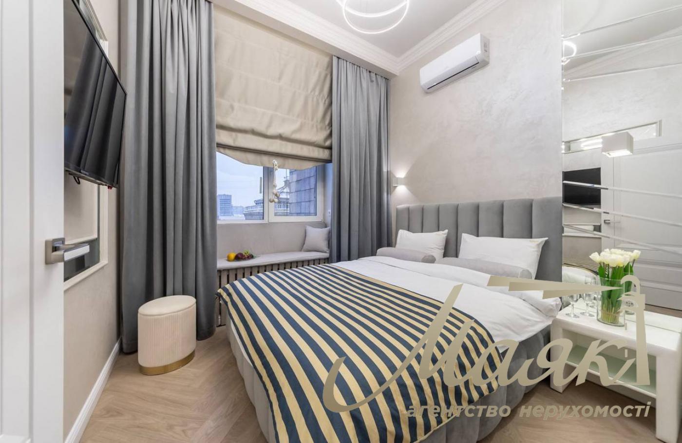 Rent a 4-room apartment on Khreshchatyk