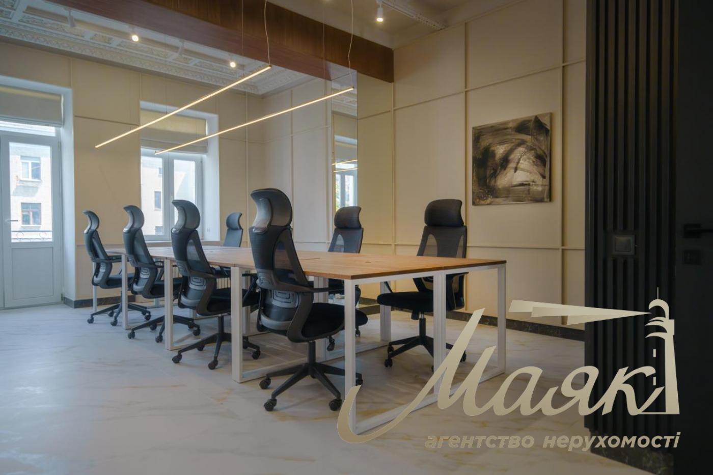 Office for rent in the Center m. Palace of Sports, Esplanadnaya str.