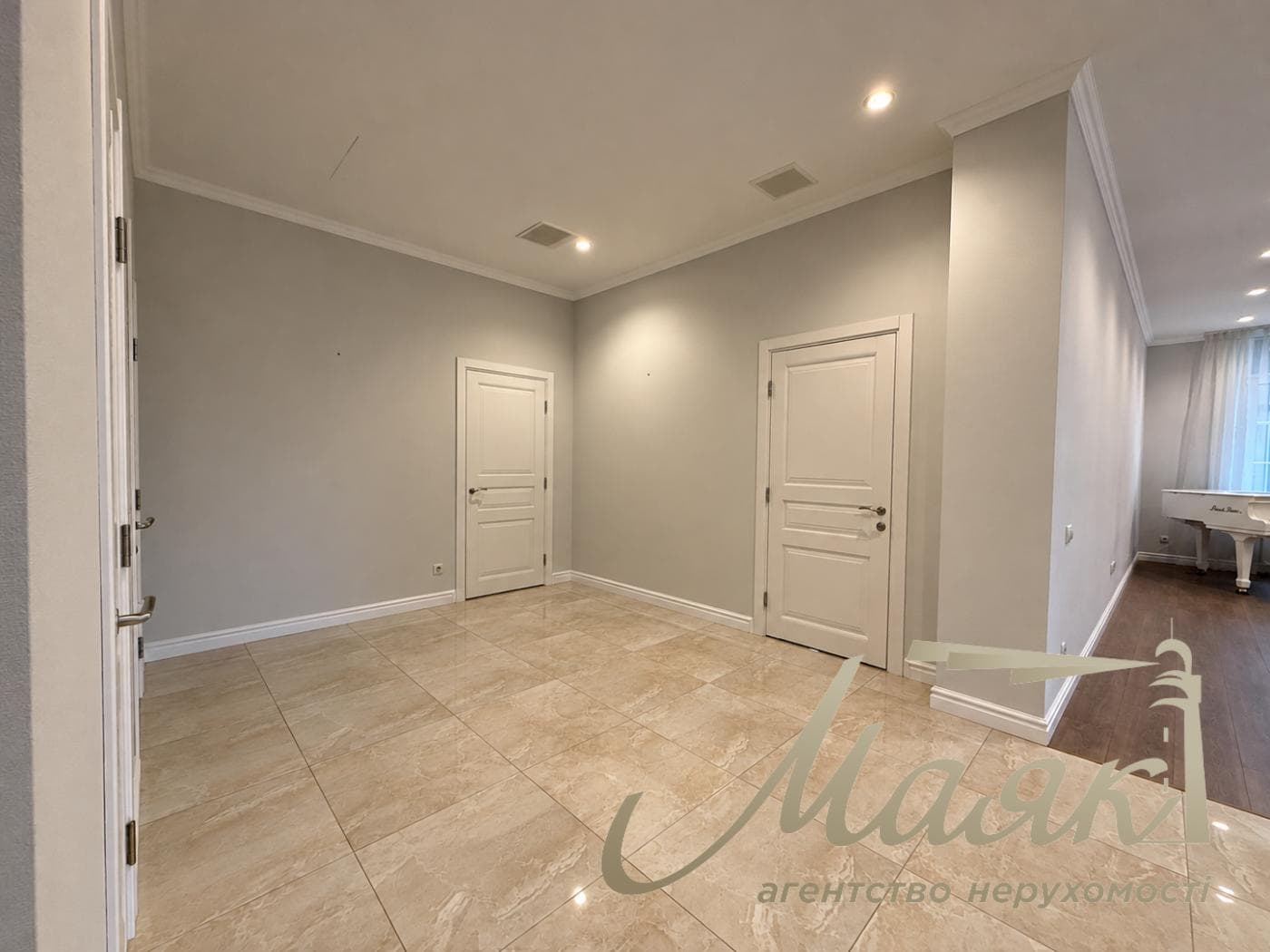 Продаж 3-кімнатної квартири з ремонтом, 150 м², у клубному будинку Botanic House (Ботанік Хаус), Печерськ, Болсуновська, 23