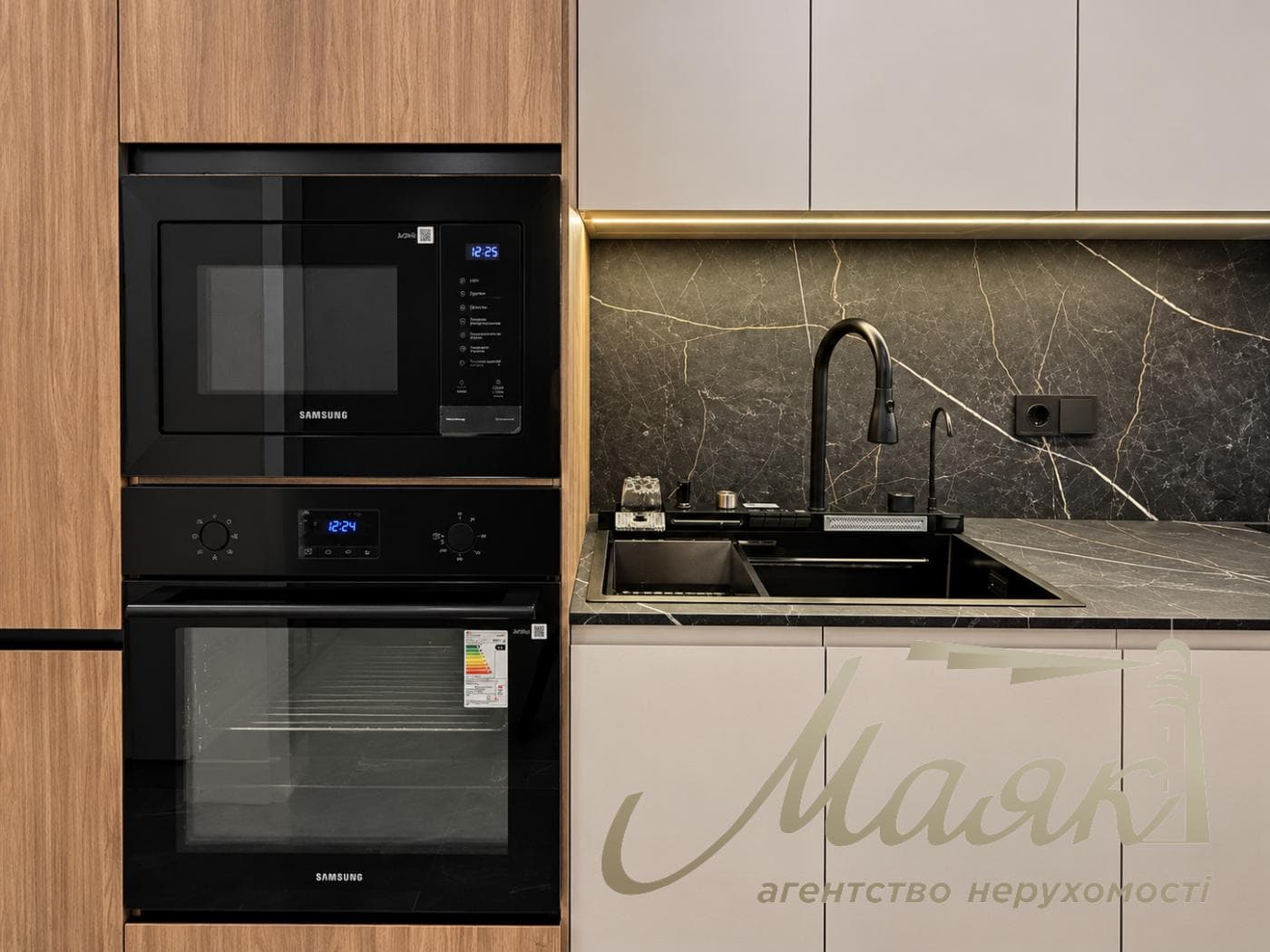 Продаж 3-кімнатної квартири з дизайнерським ремонтом та видом на Дніпро у ЖК Great (Грейт), Дніпровська набережна, Київ