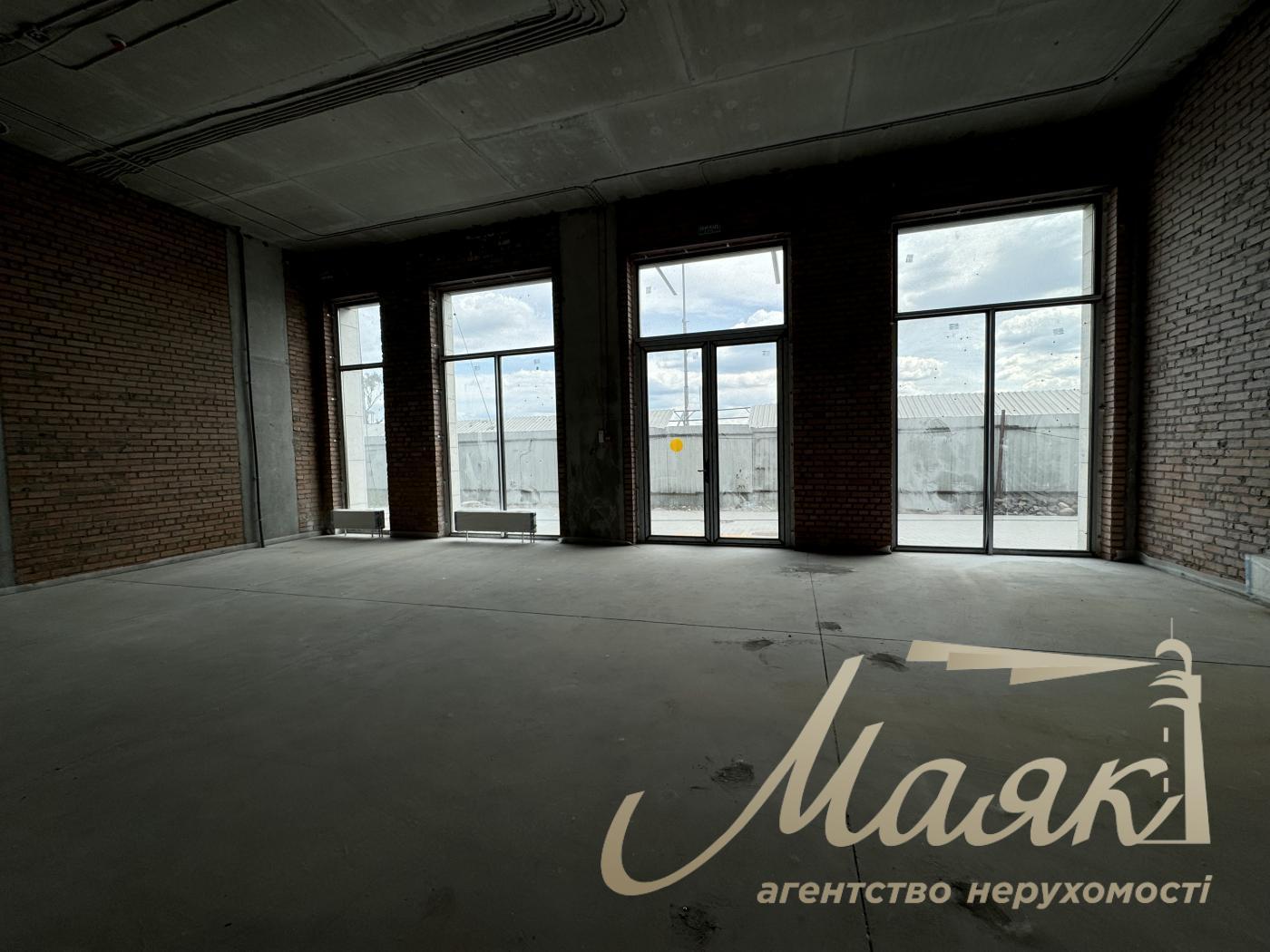 Аренда фасадного помещения 130м2, клубный дом Illinsky House.