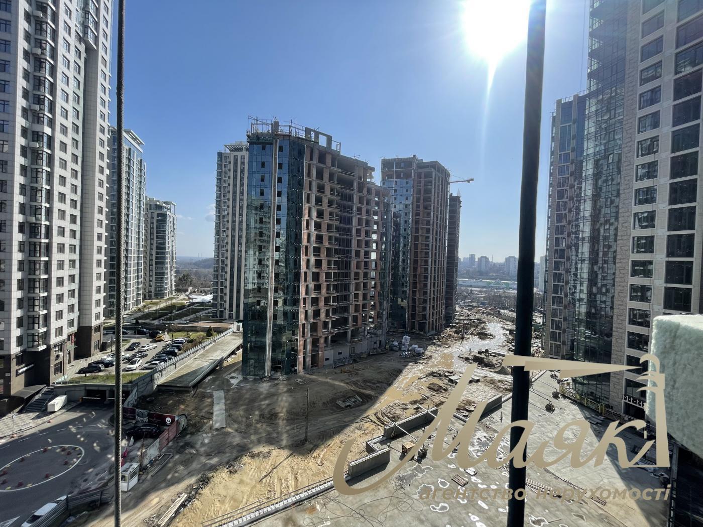 Продаж 3-х кімнатної квартири, 133 м2 у ЖК Новопечерські Липки Драгомирова 7 черга