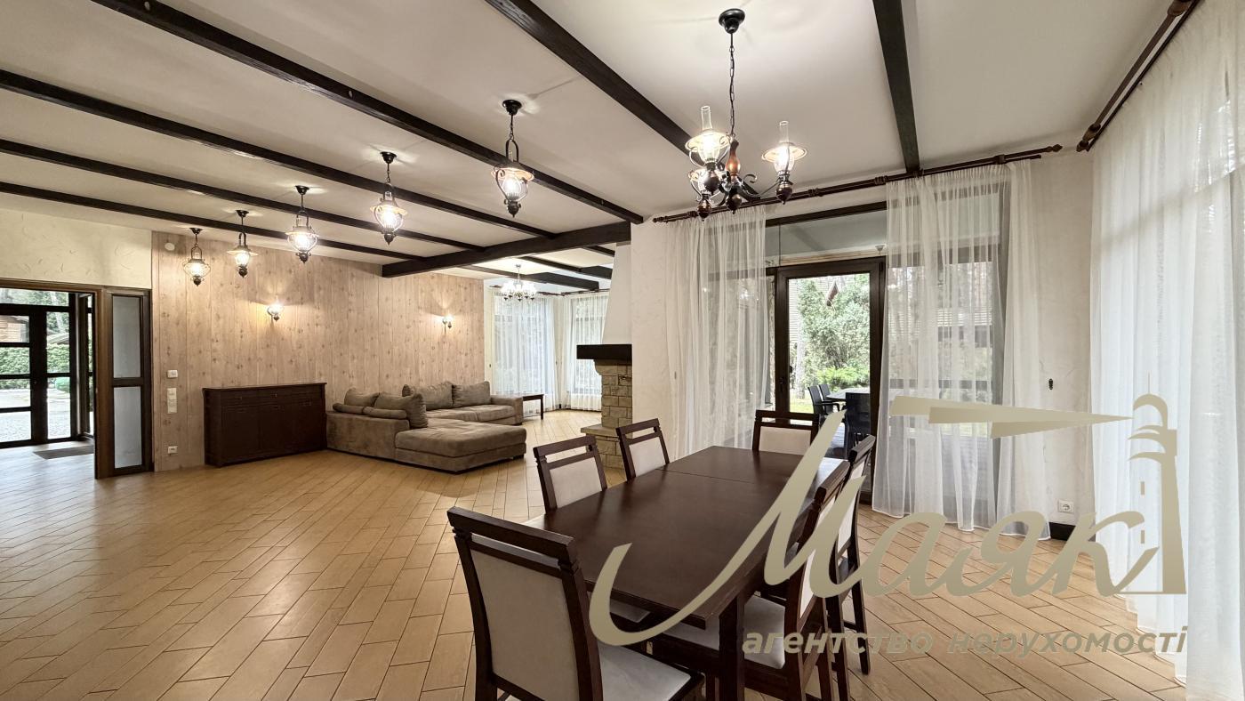 Оренда будинку К.Заспа, Козин, Плюти, оренда будинку в містечку, басейн, ліс, охорона