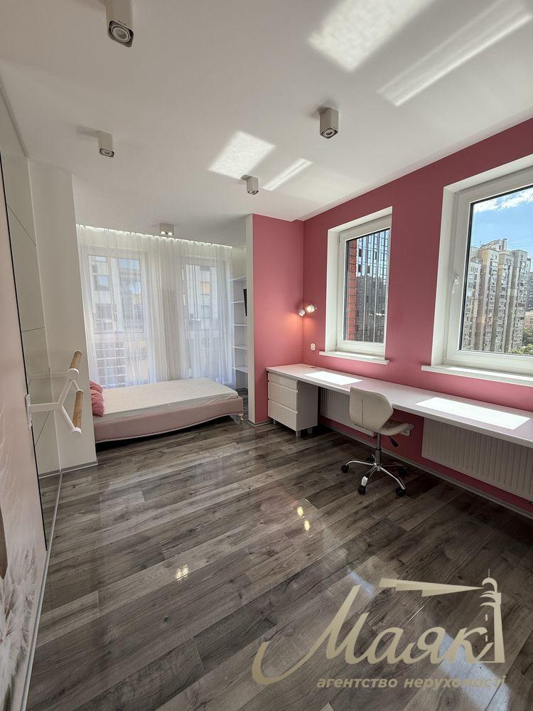 Rent 2-bedroom apartment 90 m2 LCD New York, New York, Antonovicha str. 74